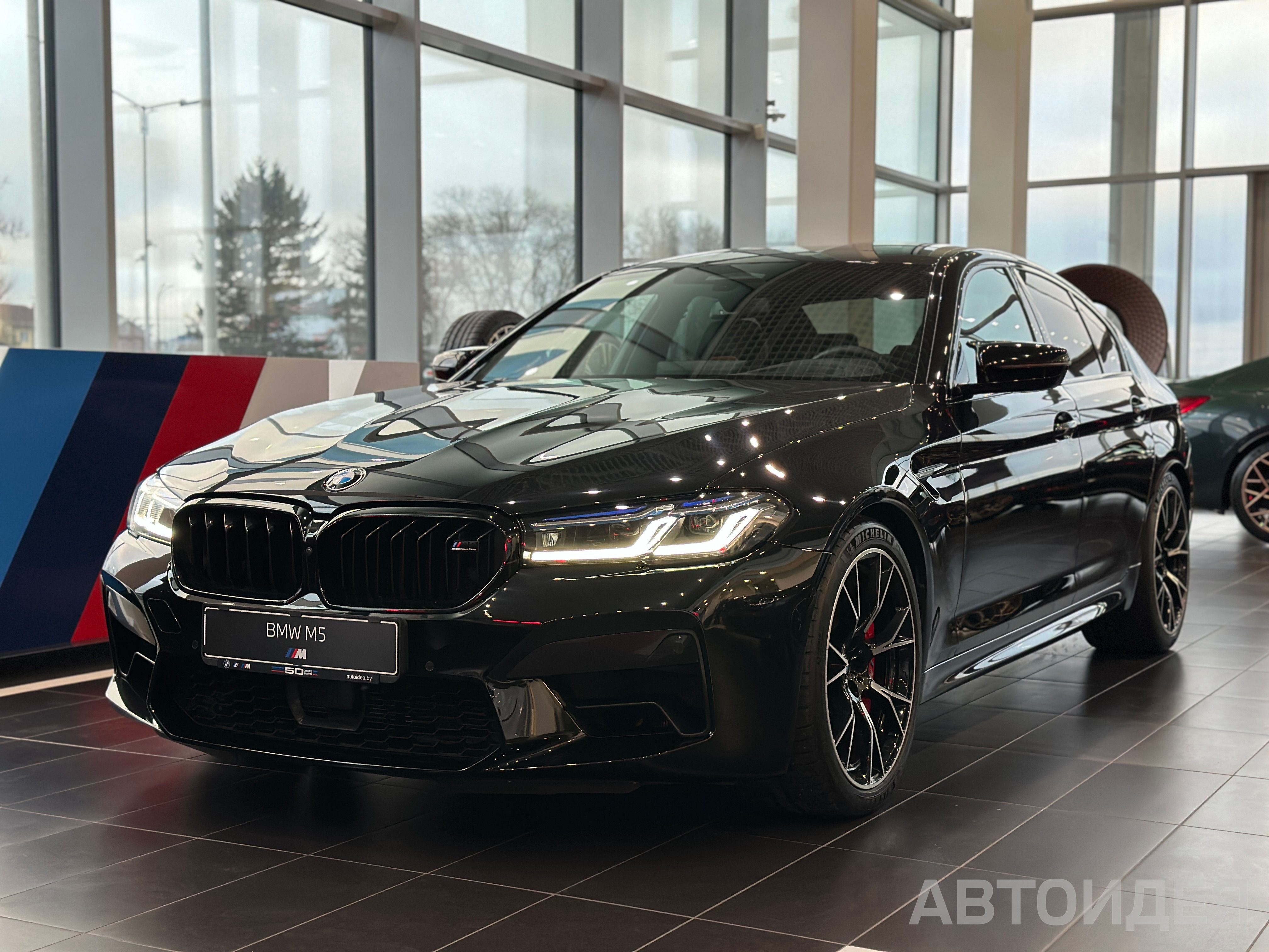 BMW M5 Sedan
