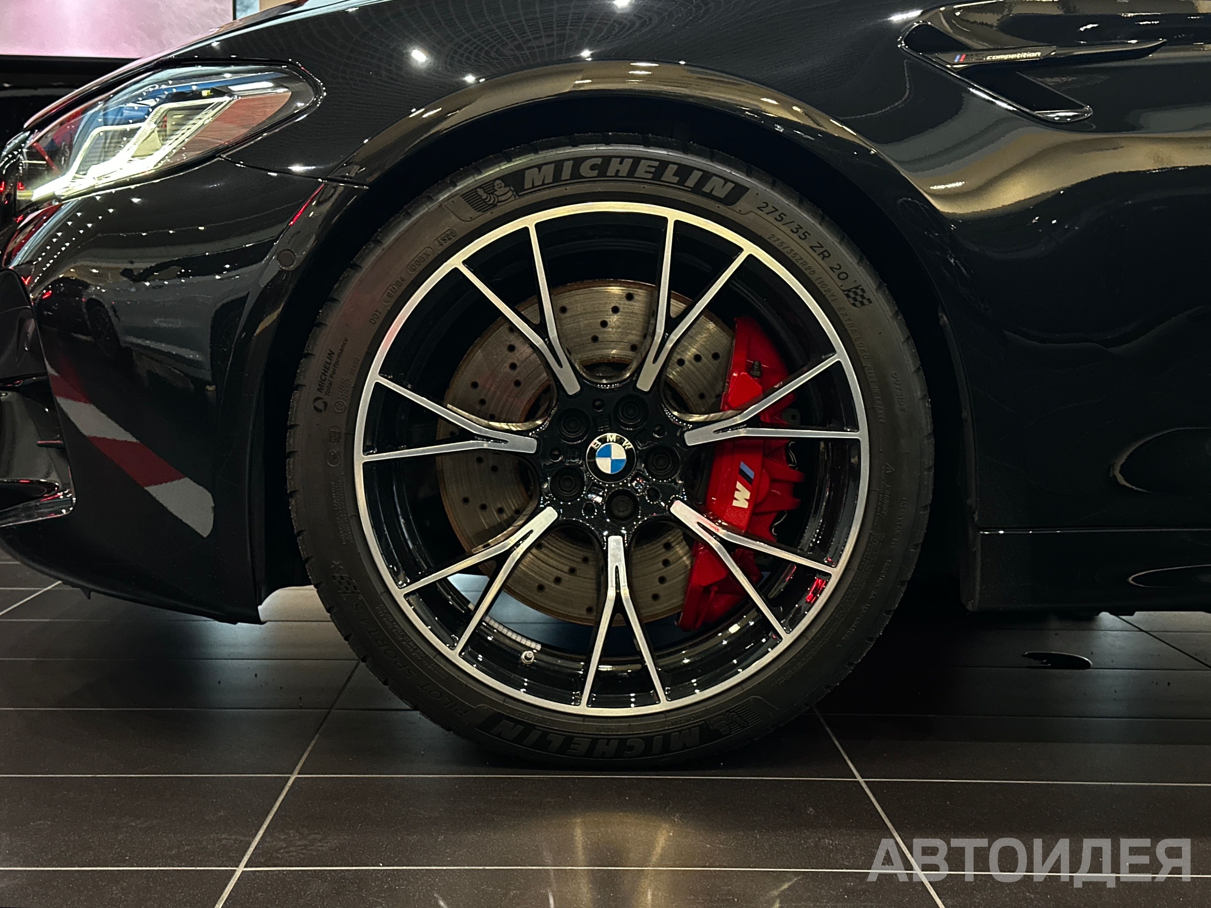 BMW M5 Sedan фото 4