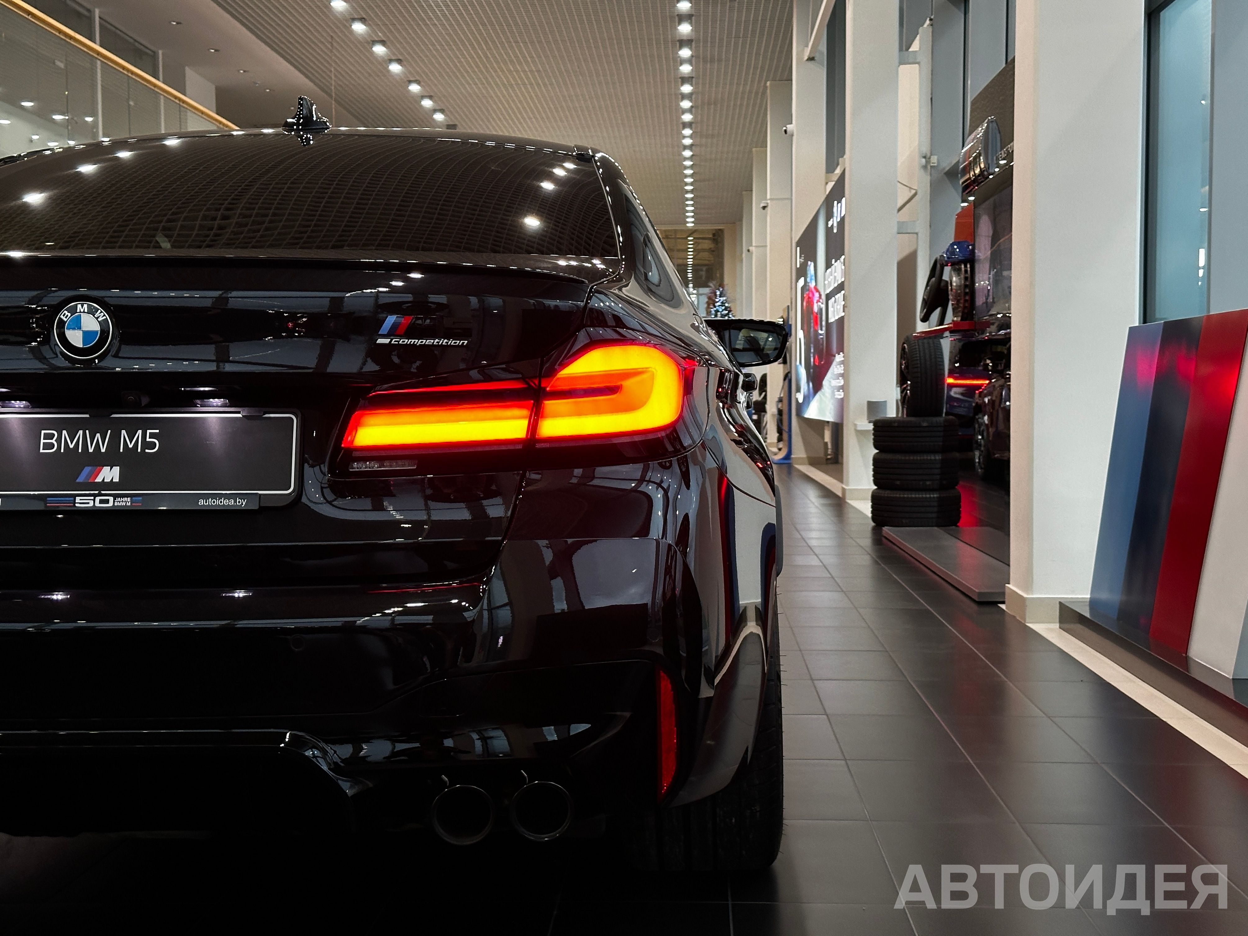 BMW M5 Sedan фото 5