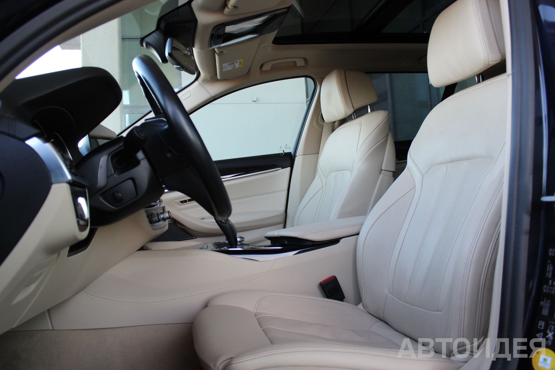 BMW 530d xDrive Touring фото 9