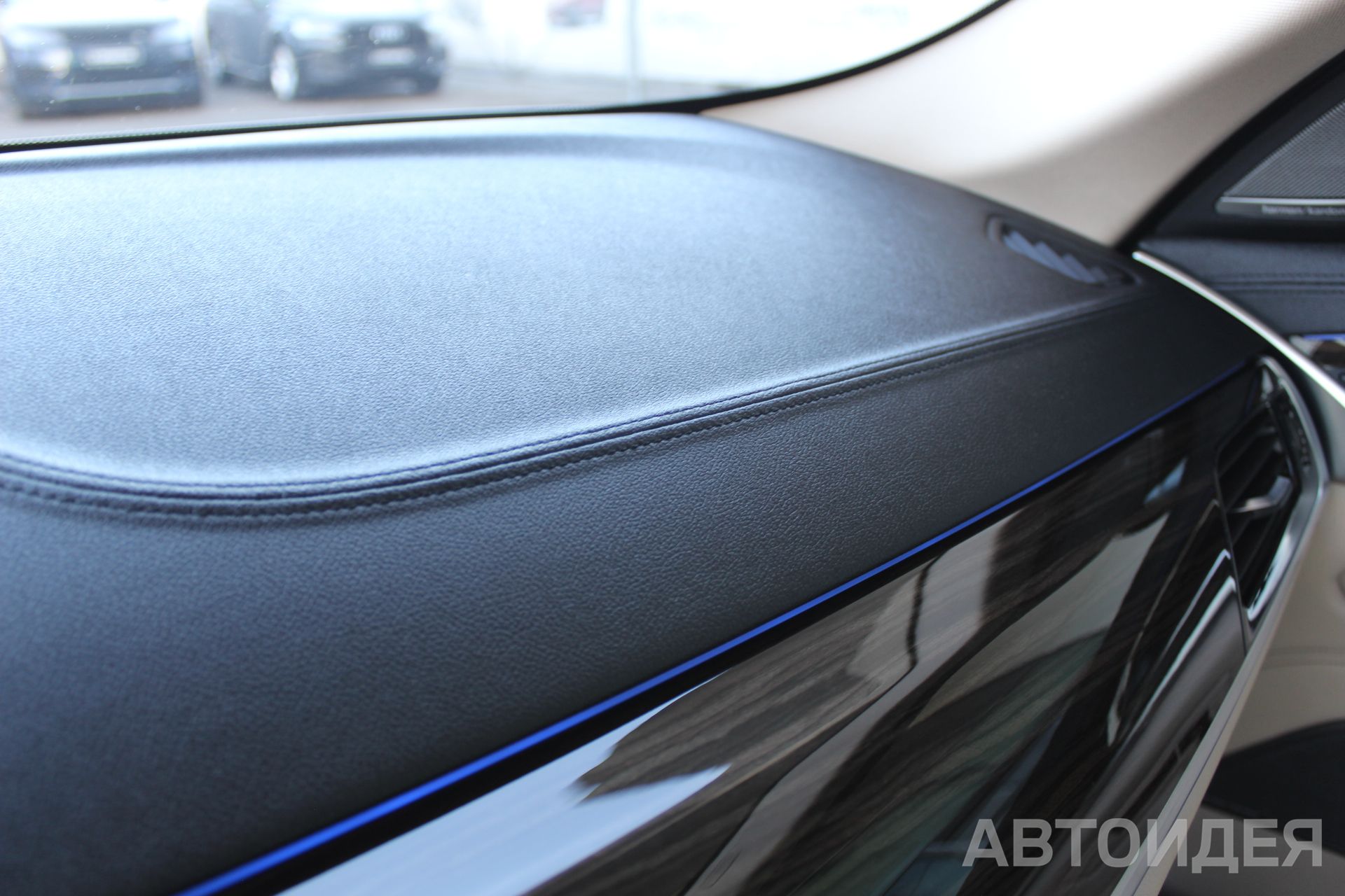 BMW 530d xDrive Touring фото 16
