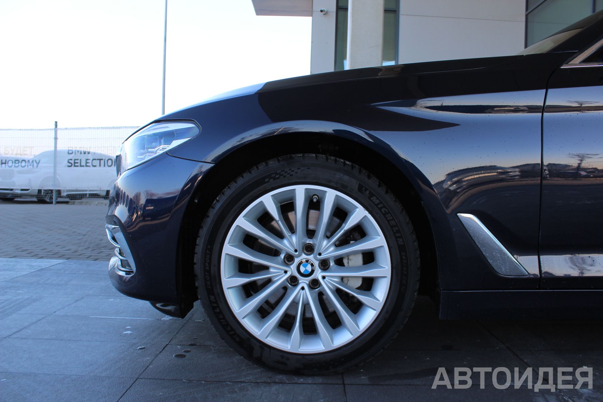 BMW 530d xDrive Touring фото 30