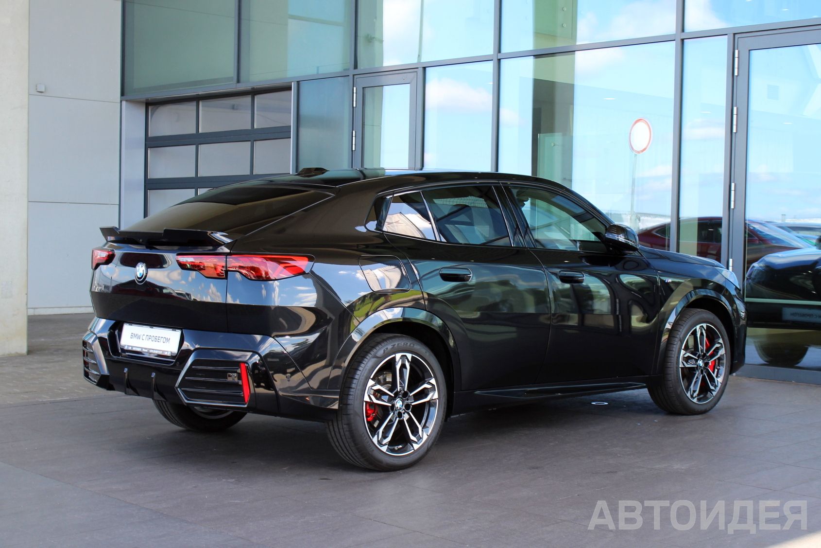 BMW X2 sDrive18i Черный Сапфир металлик фото 1
