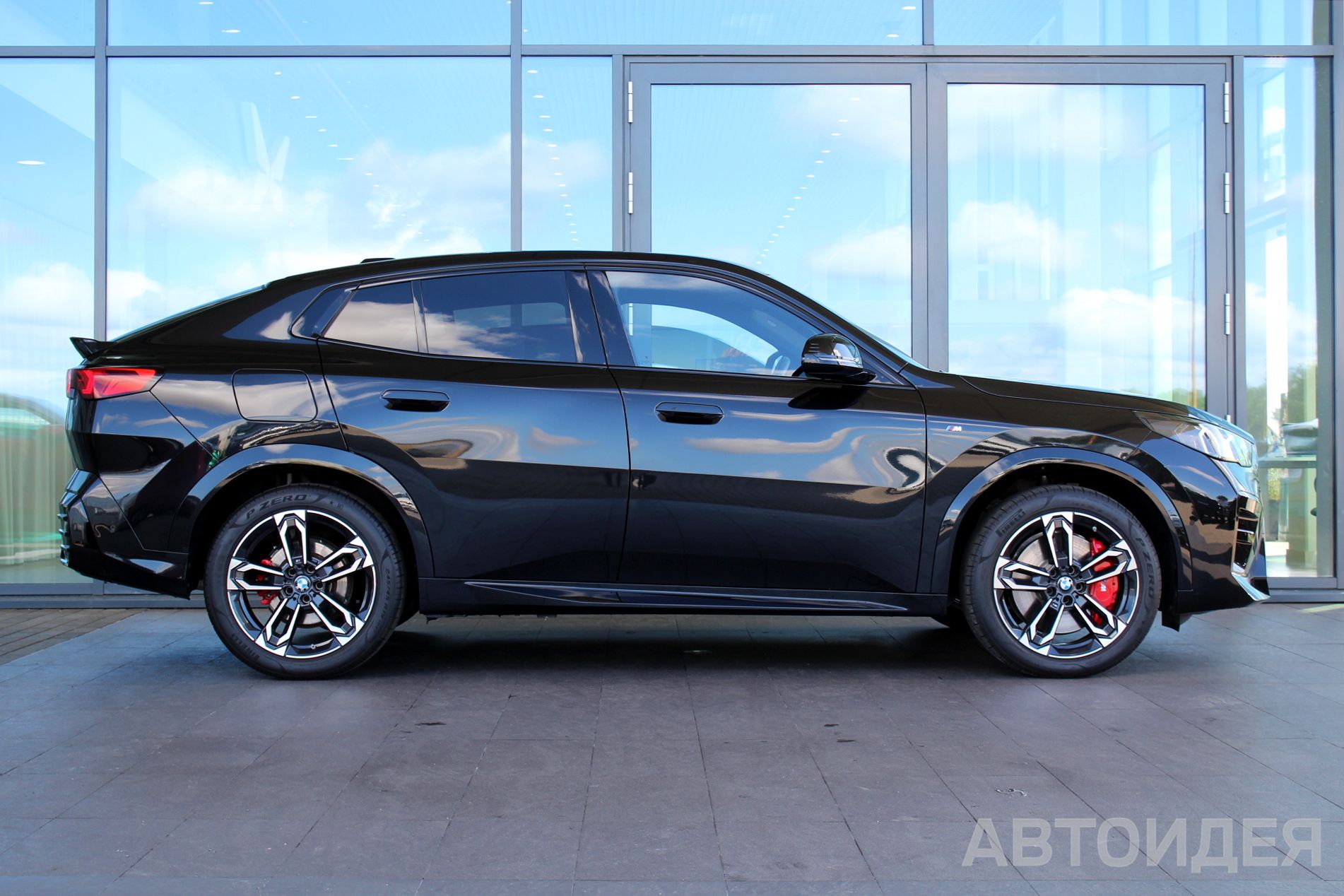 BMW X2 sDrive18i Черный Сапфир металлик фото 3
