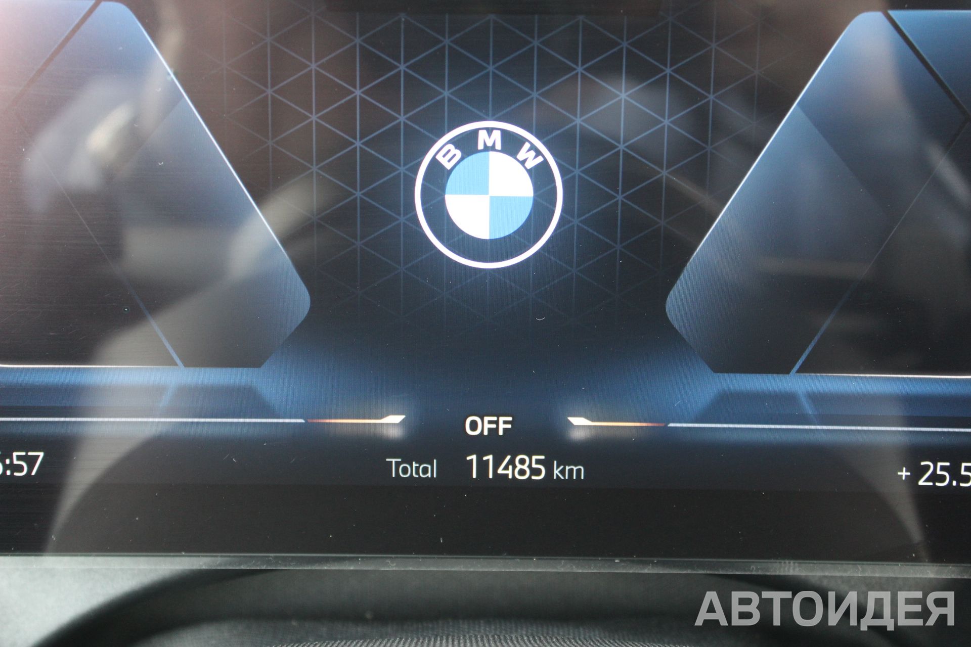 BMW 530i xDrive Sedan фото 18