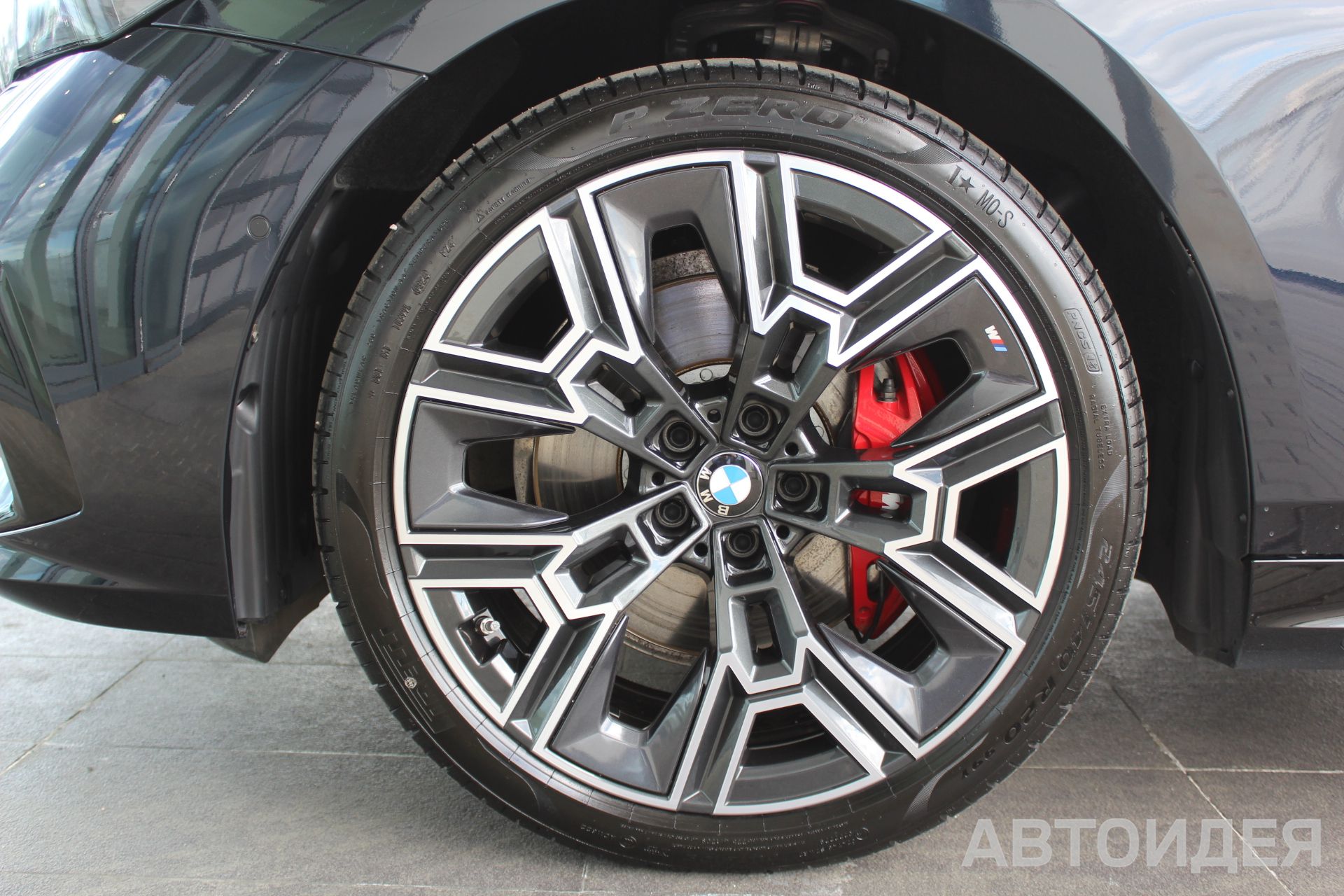 BMW 530i xDrive Sedan фото 21