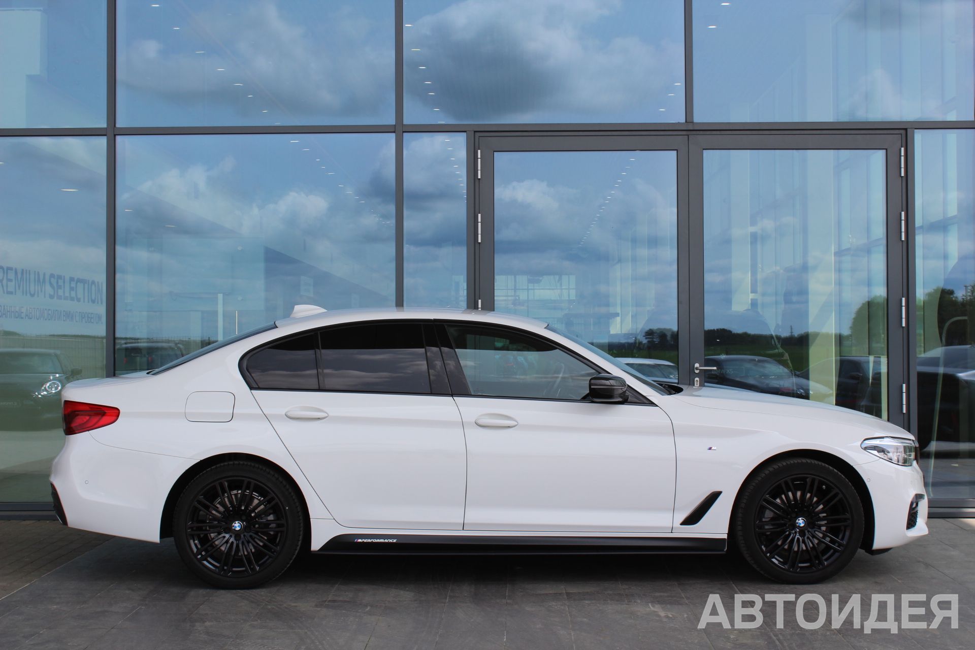 BMW 520i Sedan фото 2