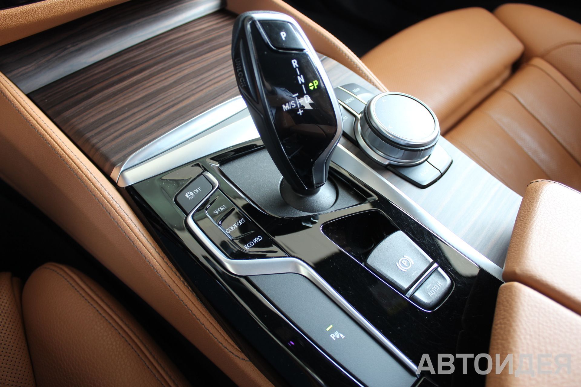 BMW 520i Sedan фото 10