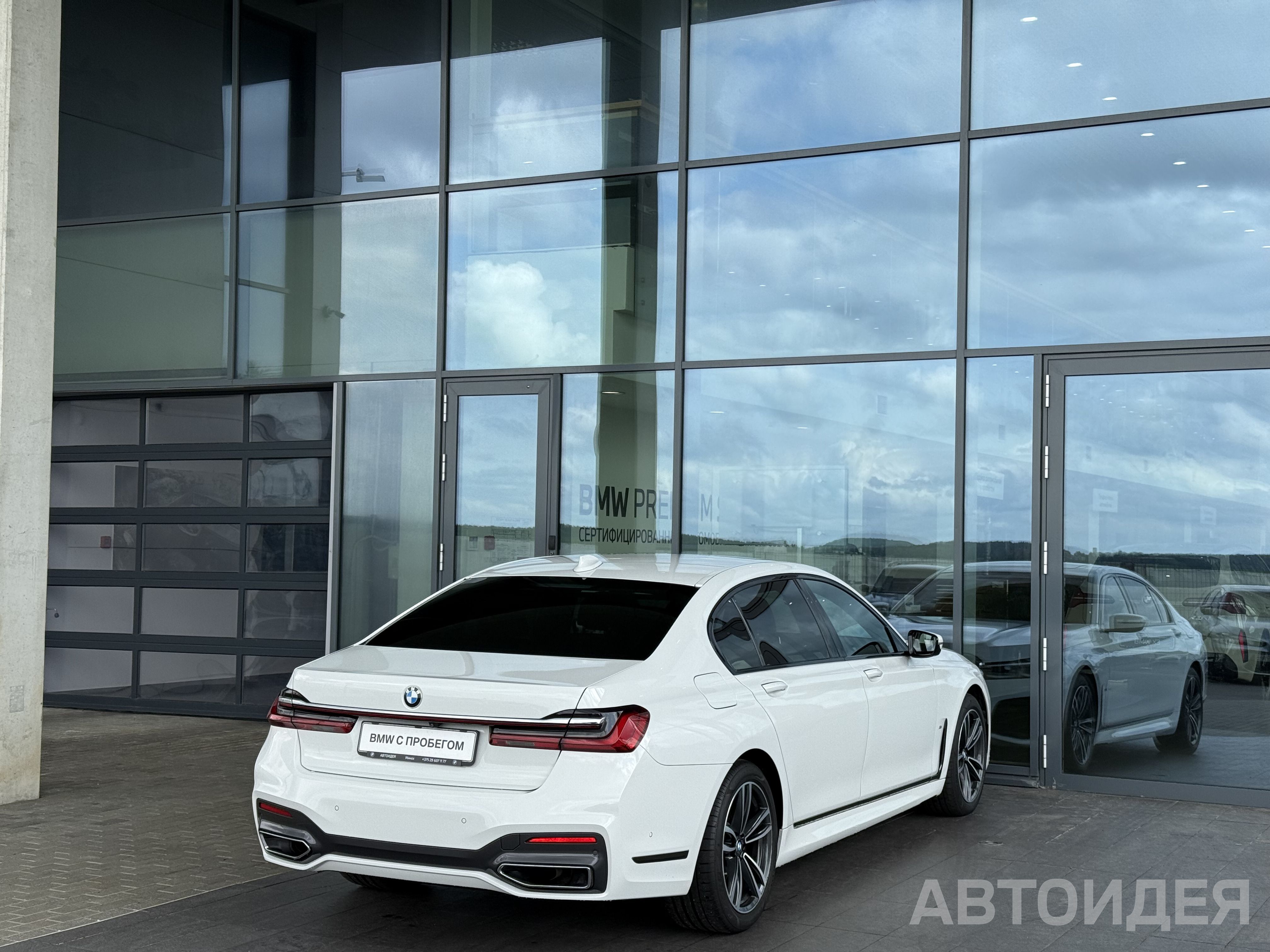 BMW 730Ld xDrive Sedan фото 3