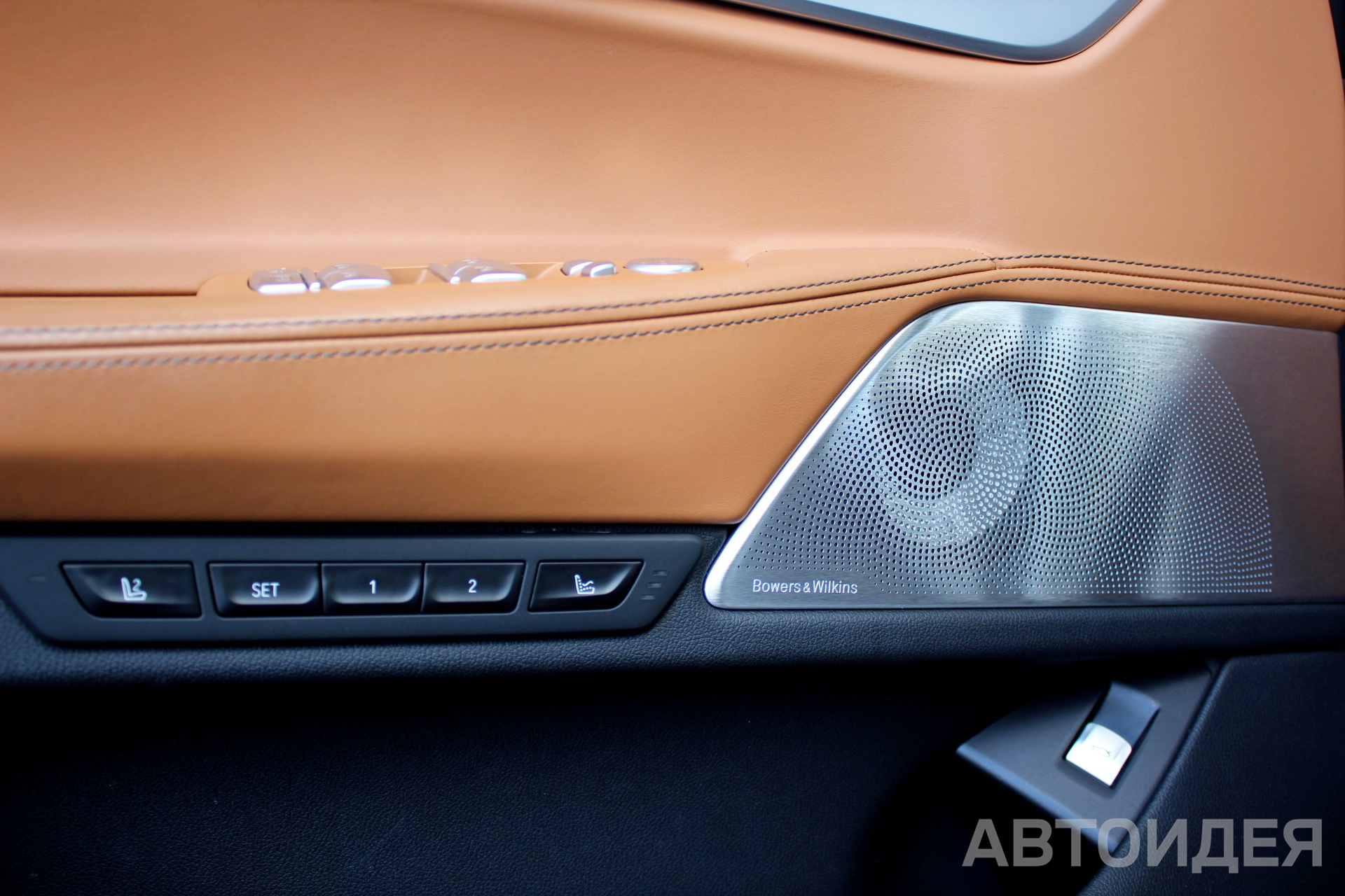 BMW 750Ld xDrive Sedan фото 8