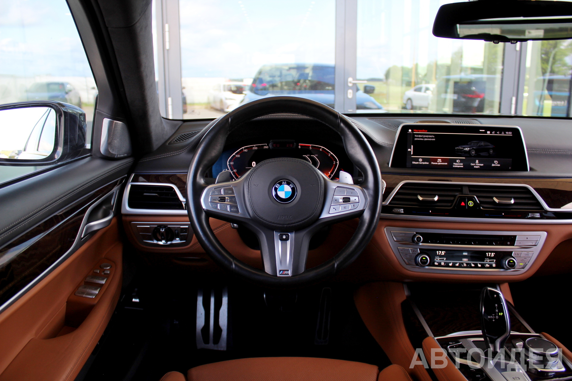 BMW 750Ld xDrive Sedan фото 11