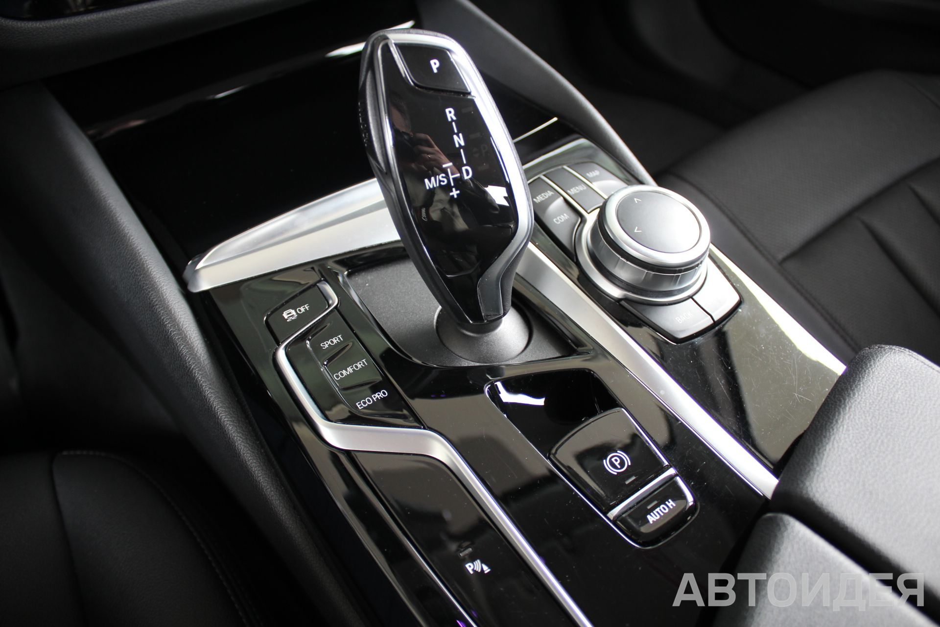 BMW 520d Sedan фото 9