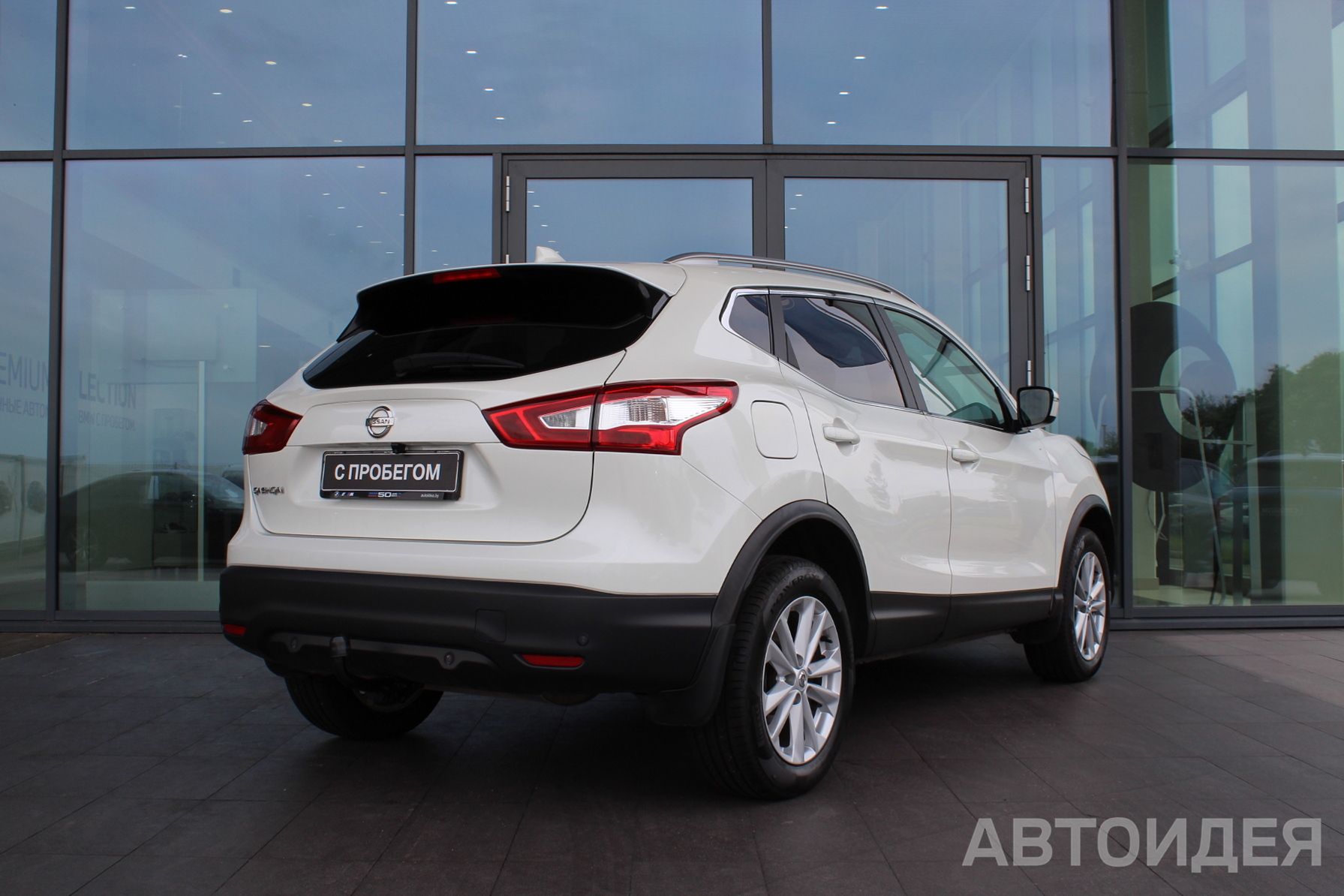 NISSAN QASHQAI 2.0 фото 1