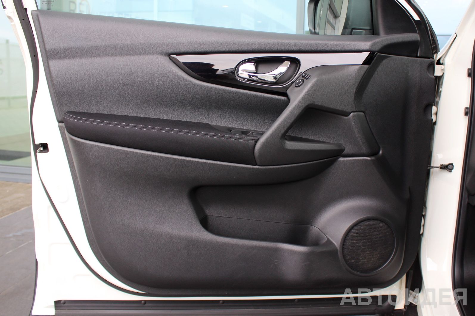 NISSAN QASHQAI 2.0 фото 7