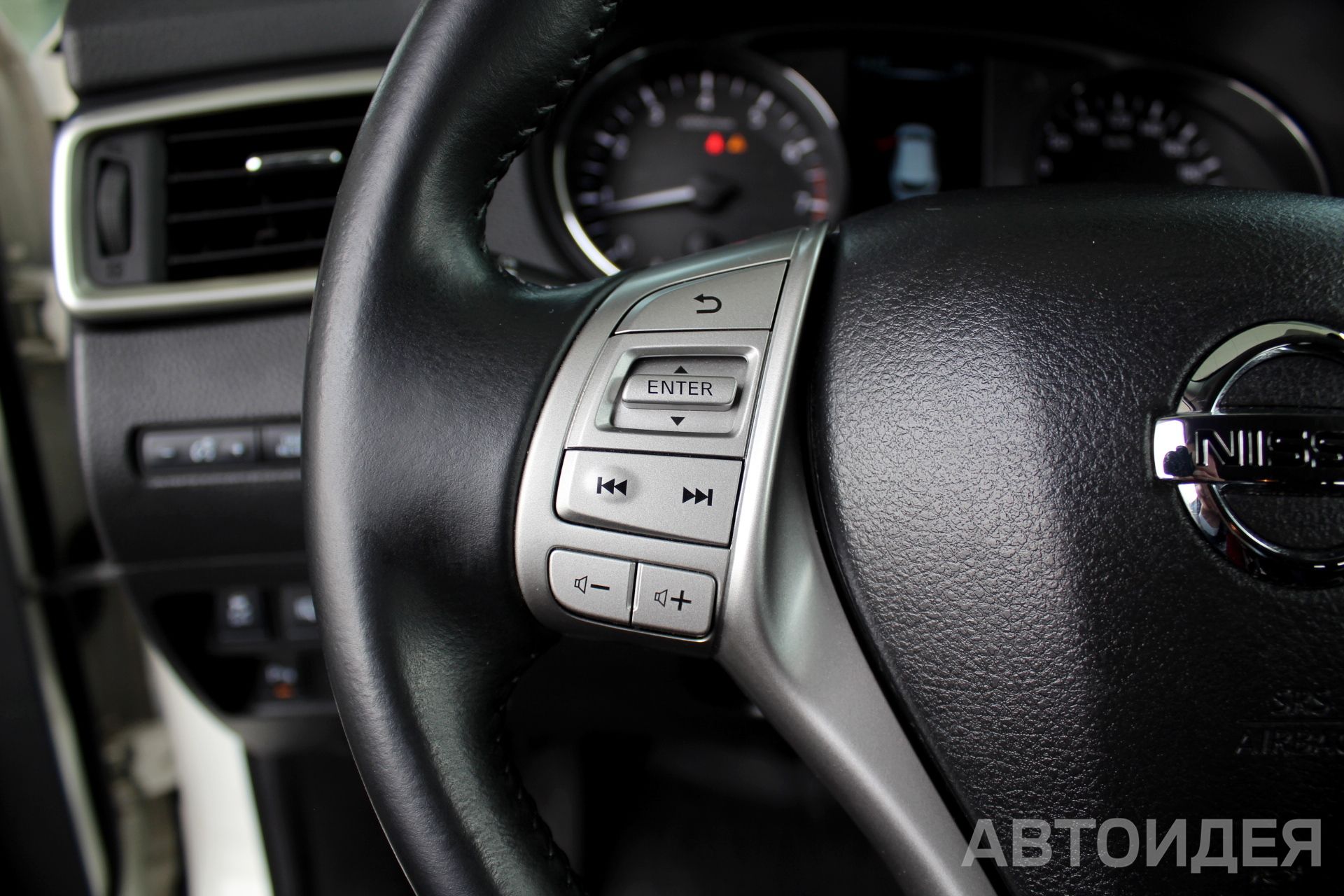 NISSAN QASHQAI 2.0 фото 11