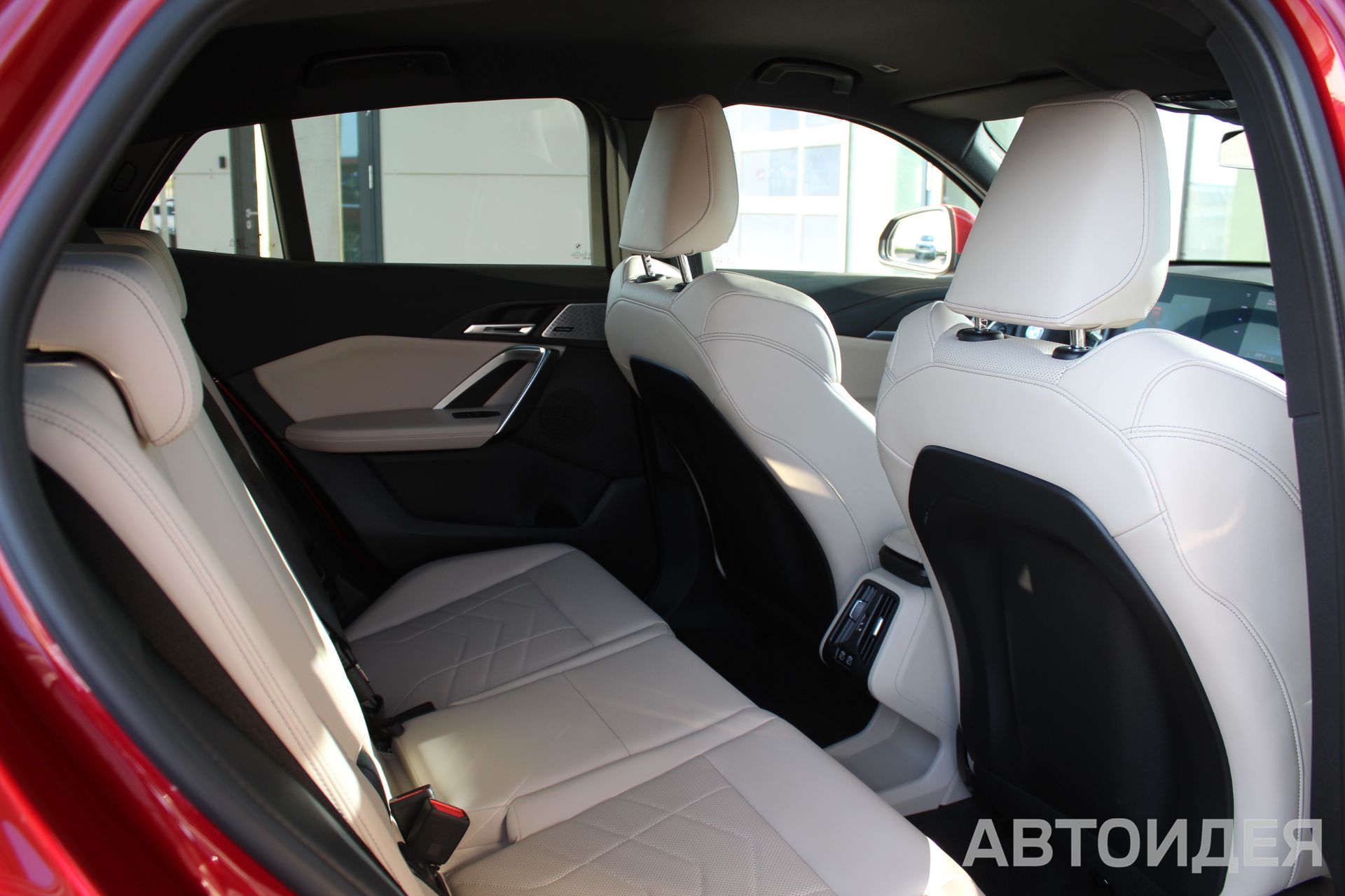 BMW X2 sDrive18i фото 9