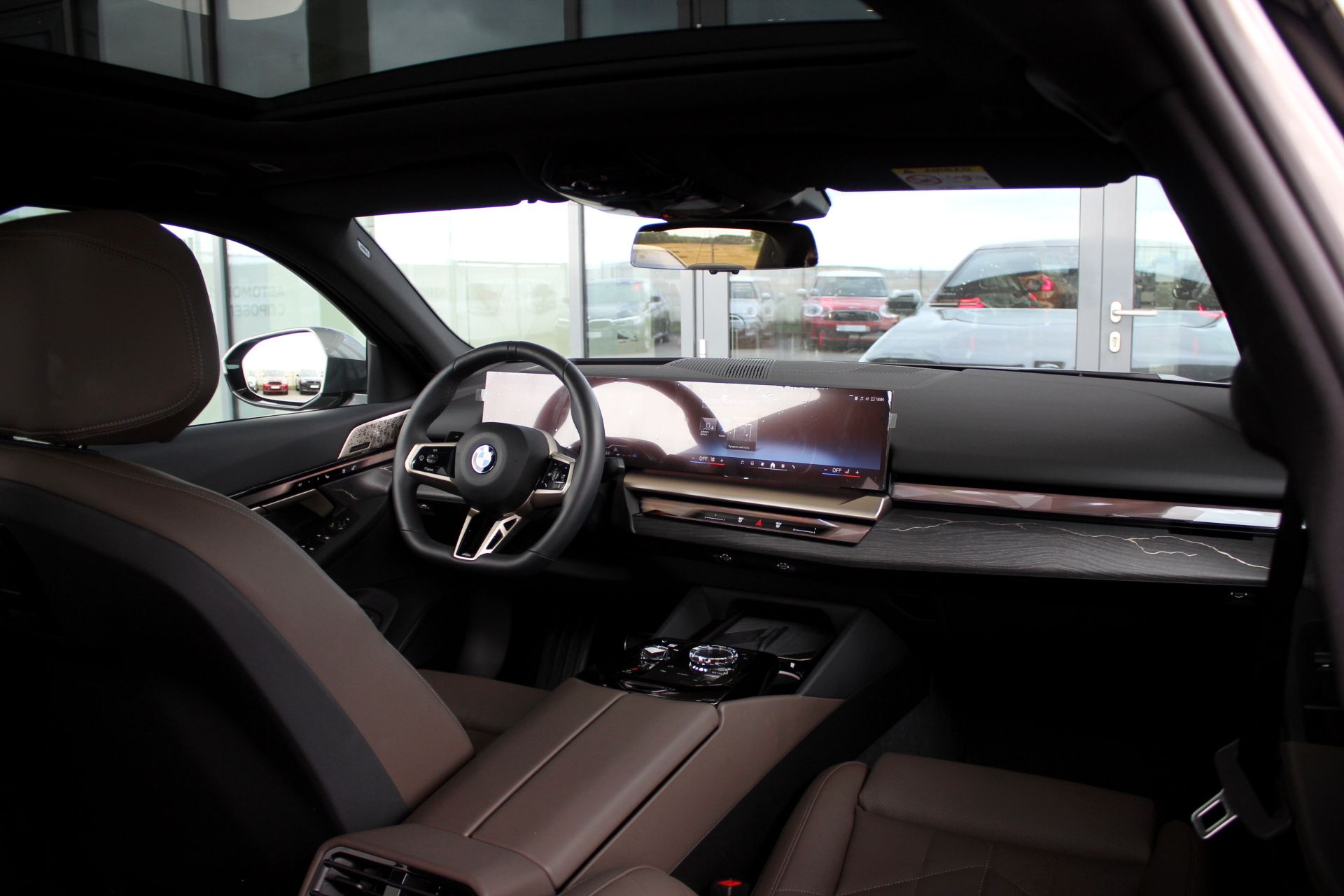 BMW 520d xDrive фото 6