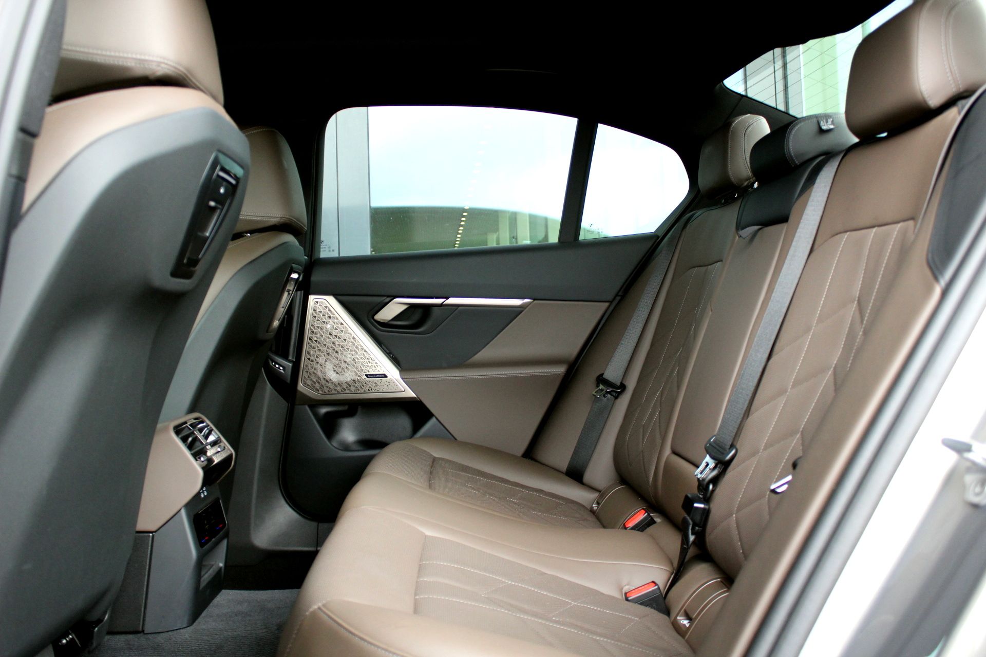 BMW 520d xDrive фото 24