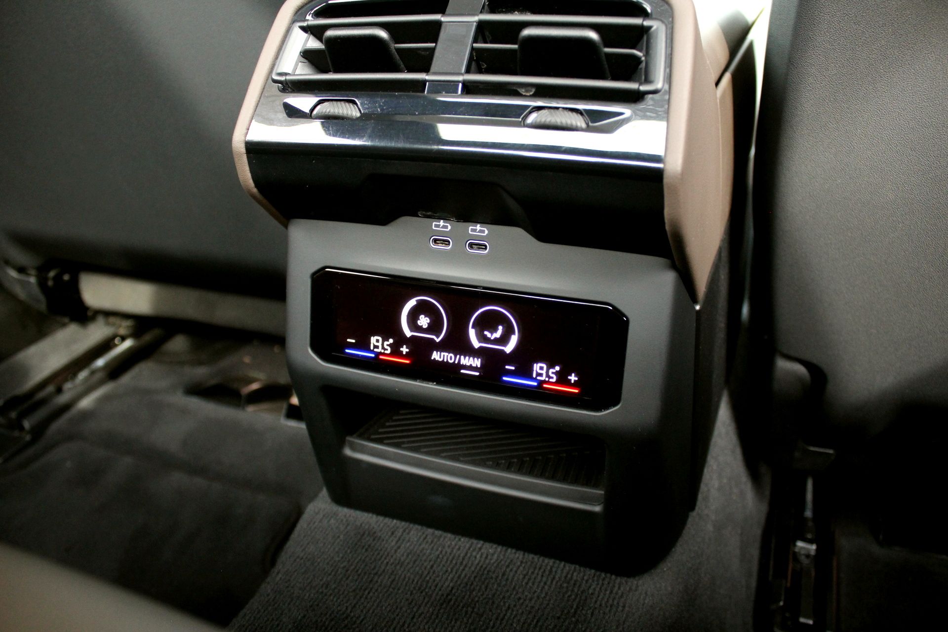 BMW 520d xDrive фото 25