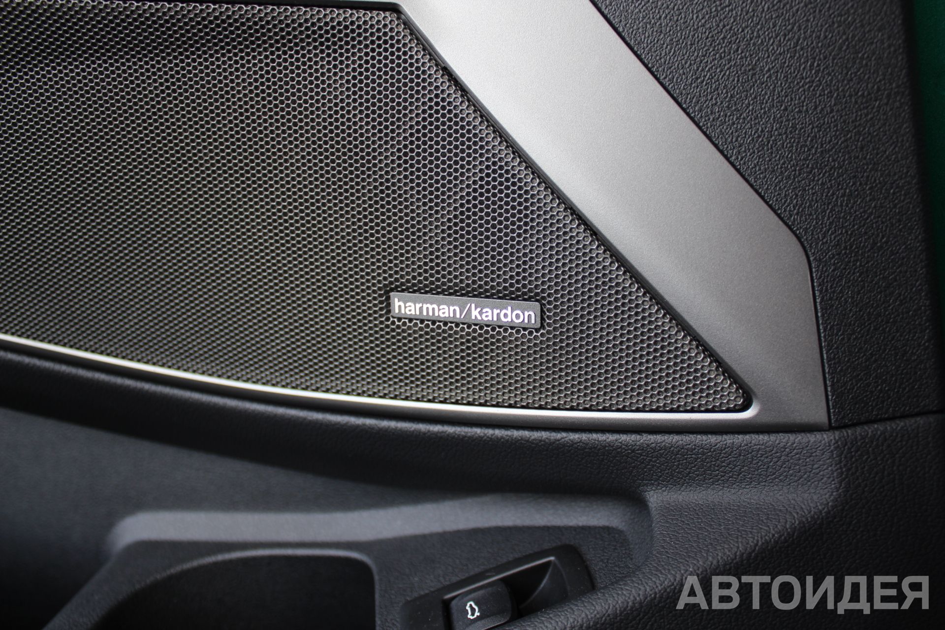 BMW M3 Competition xDrive фото 21