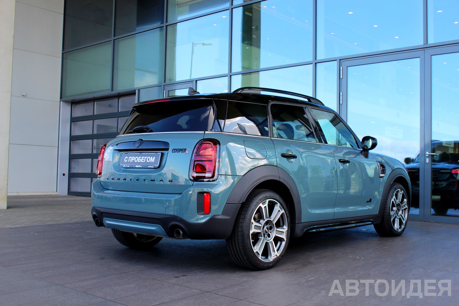 MINI Cooper S ALL4 Countryman фото 1
