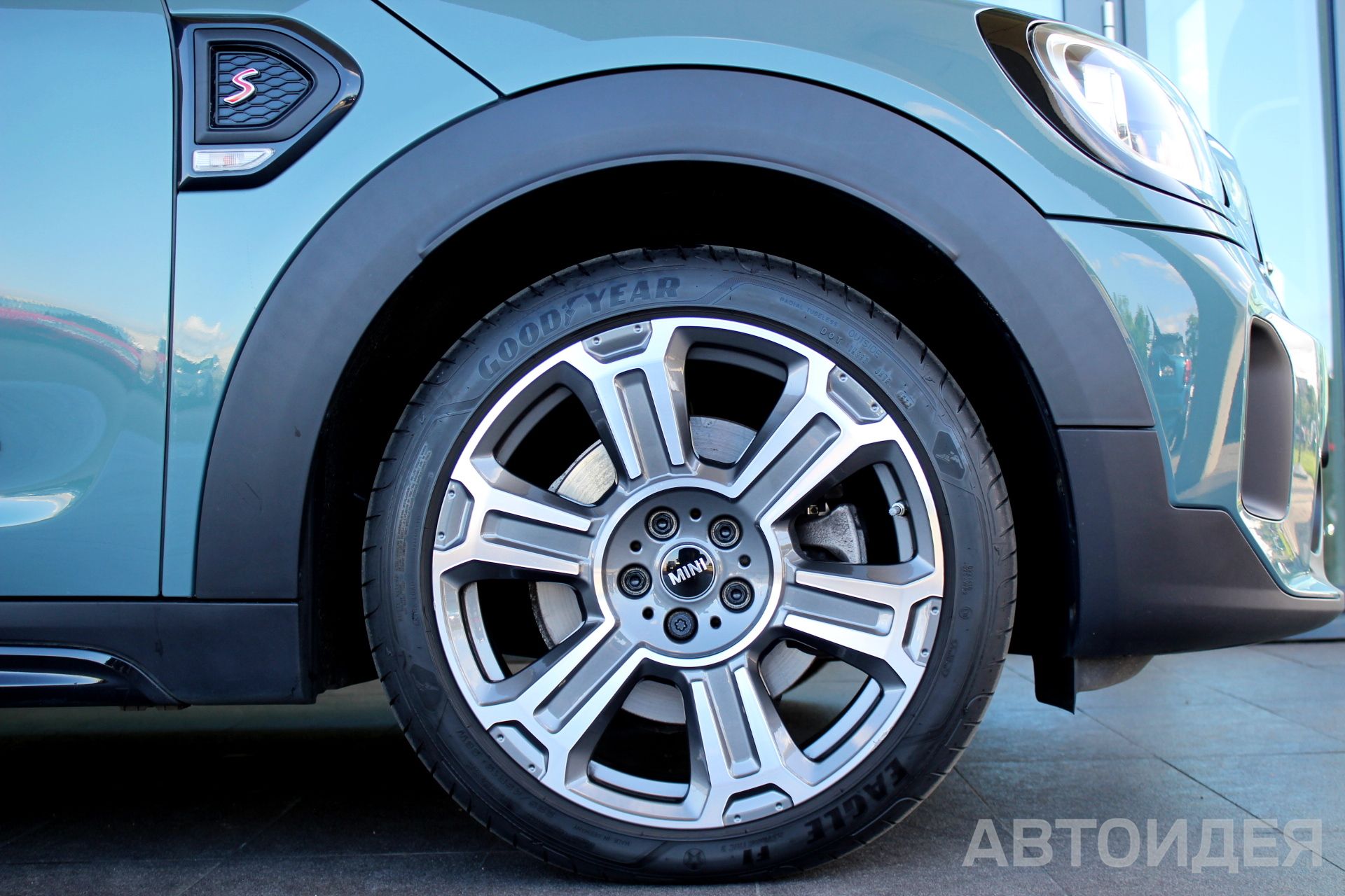 MINI Cooper S ALL4 Countryman фото 6