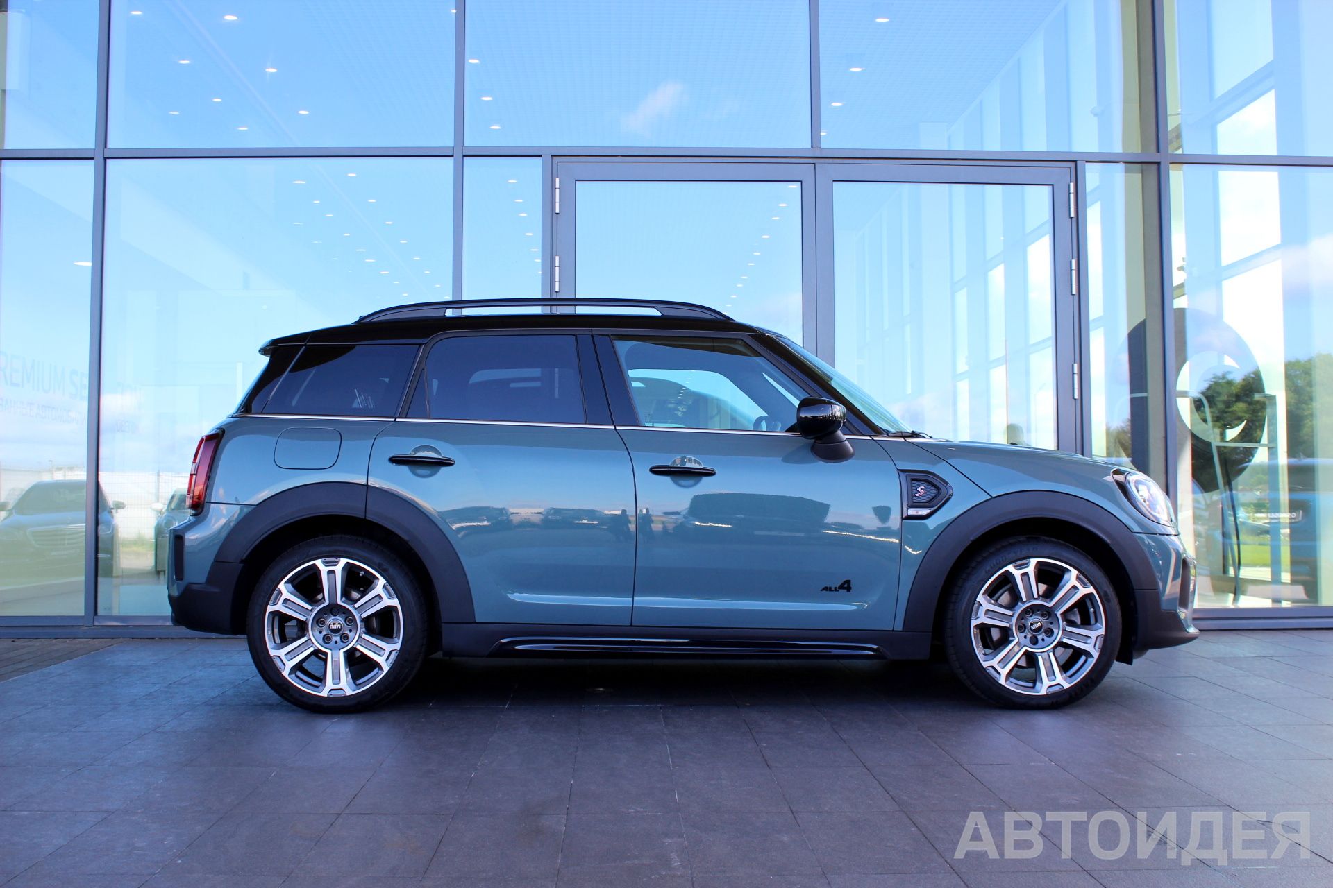 MINI Cooper S ALL4 Countryman фото 3