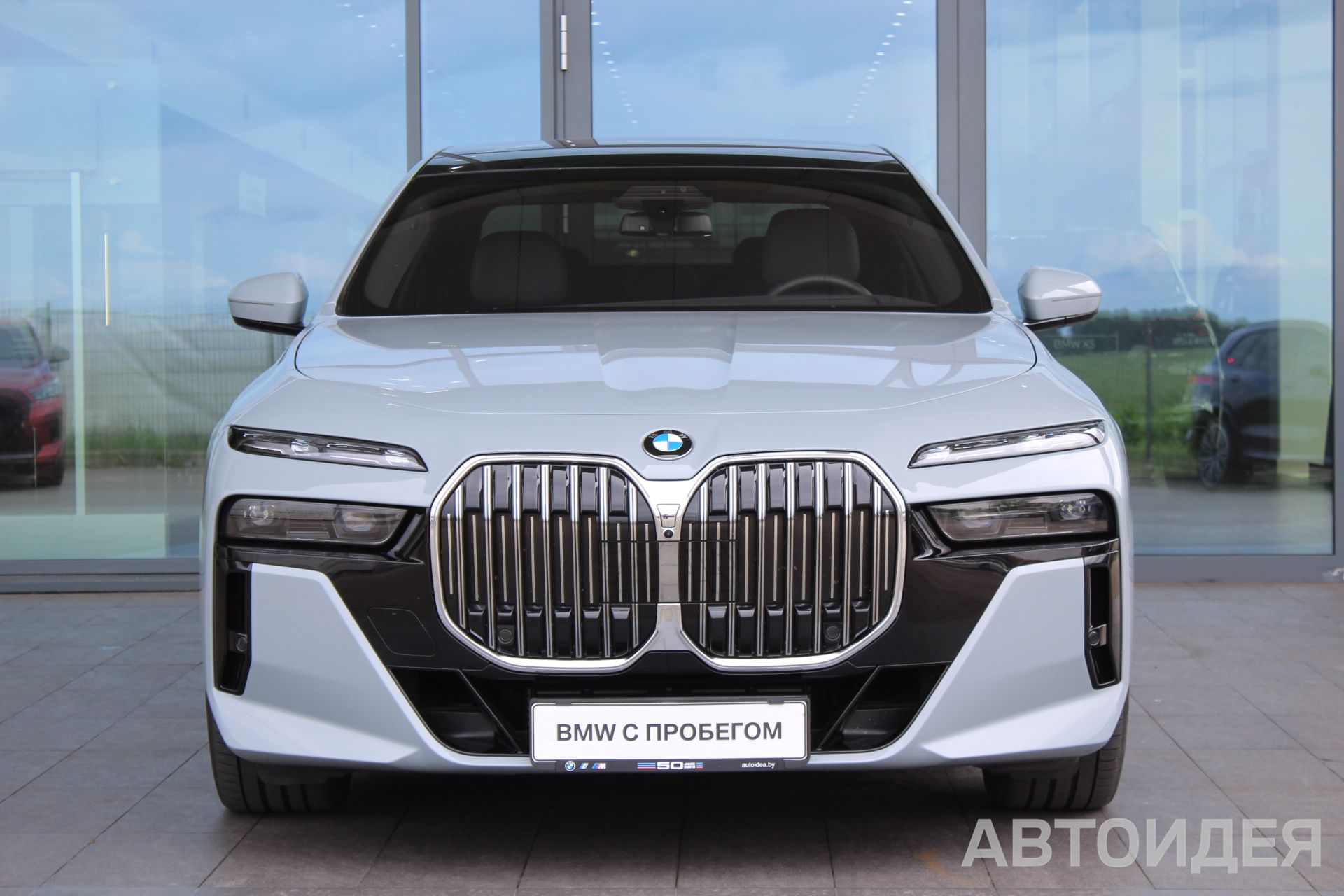 BMW 740d xDrive Sedan фото 1
