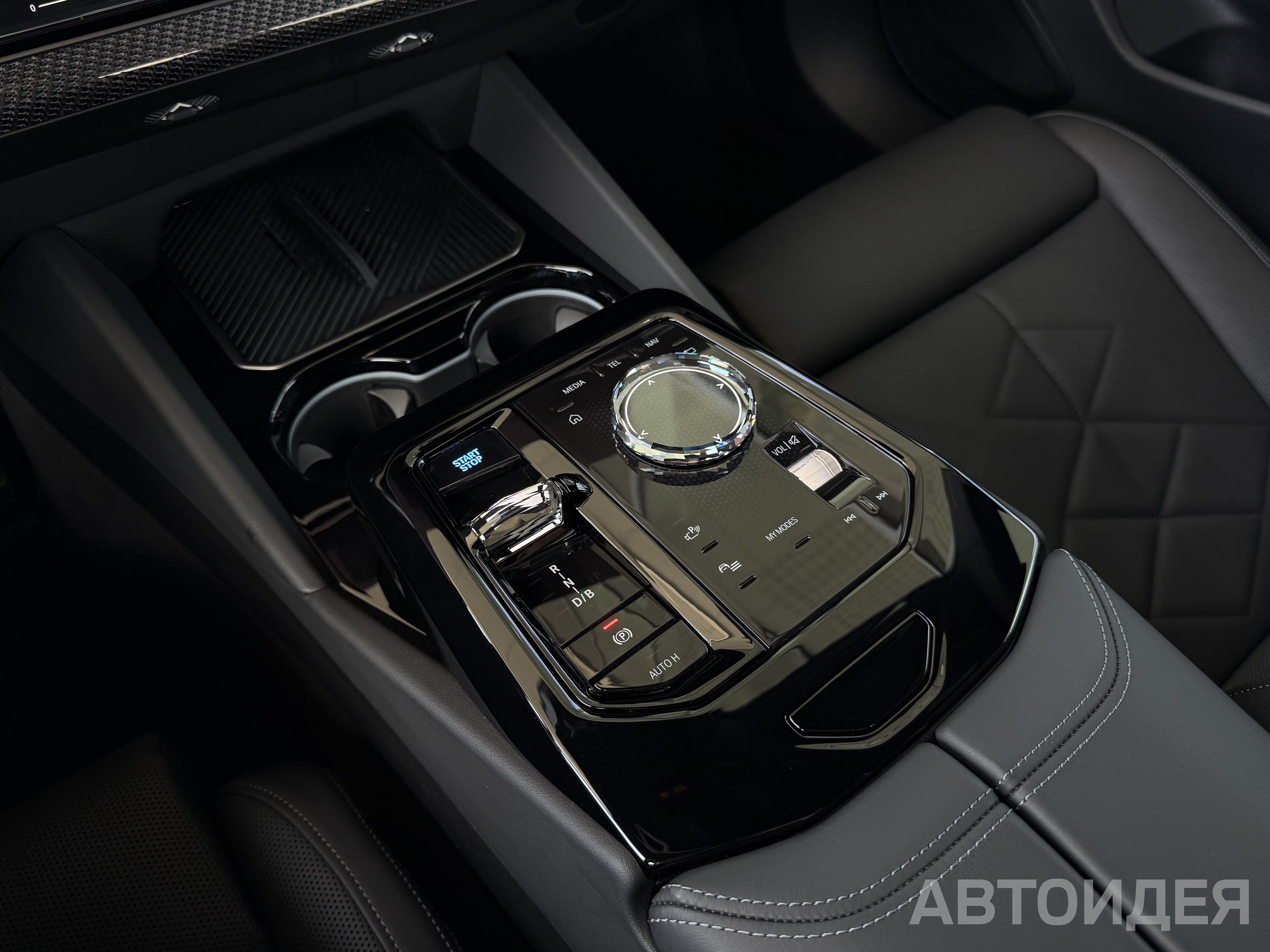 BMW i5 M60 xDrive Sedan фото 11