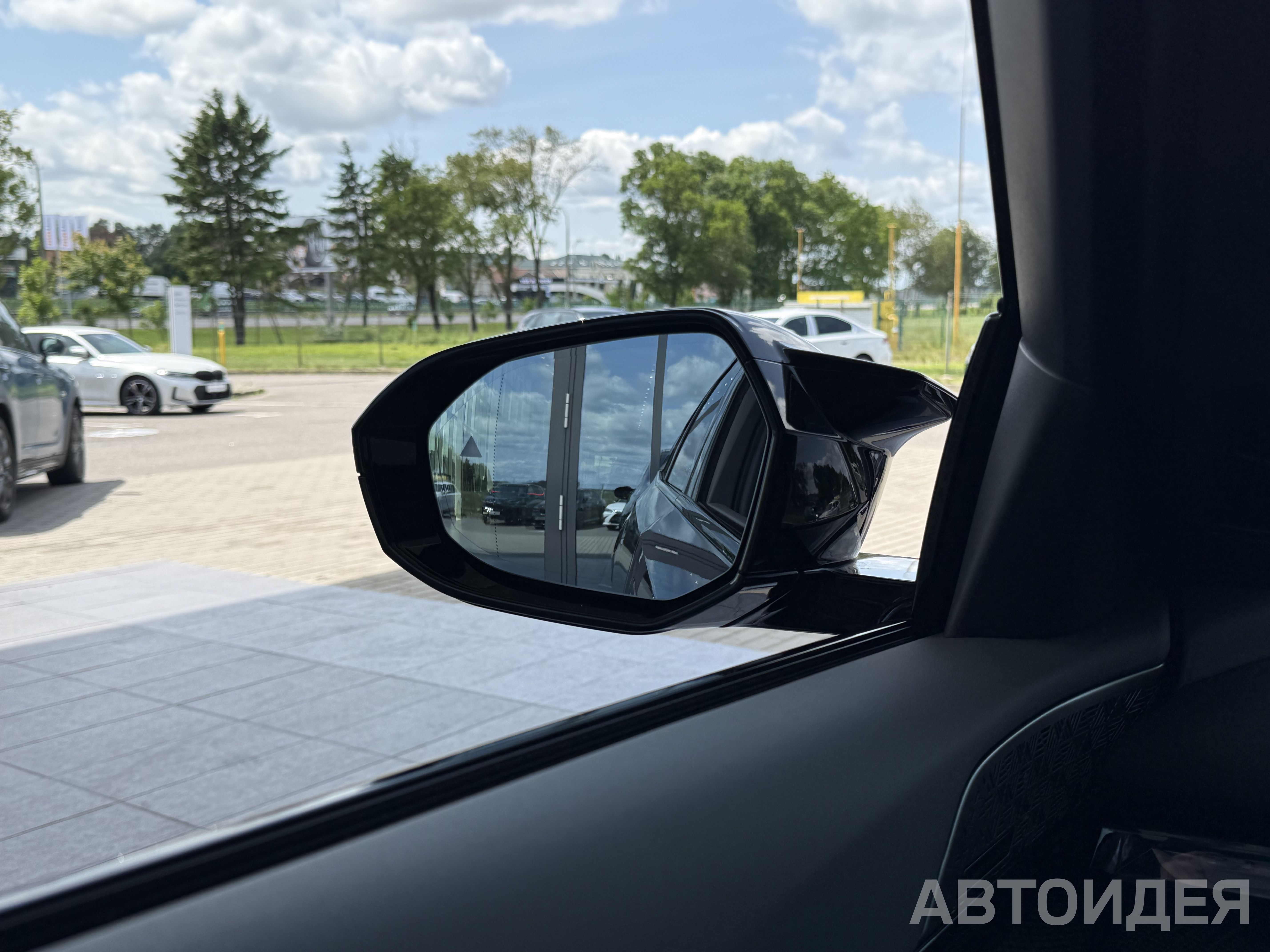 BMW i5 M60 xDrive Sedan фото 25