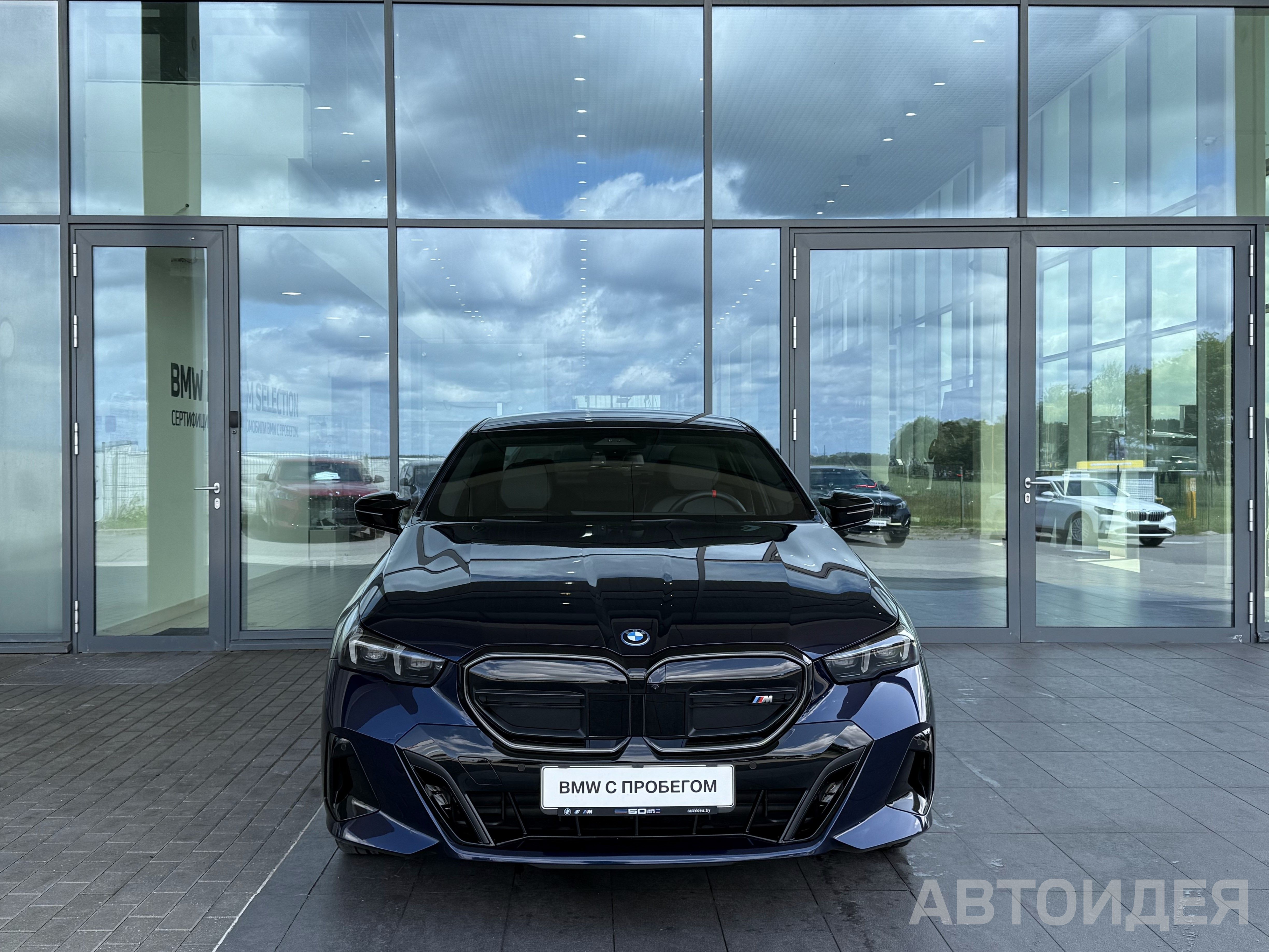 BMW i5 M60 xDrive Sedan фото 1