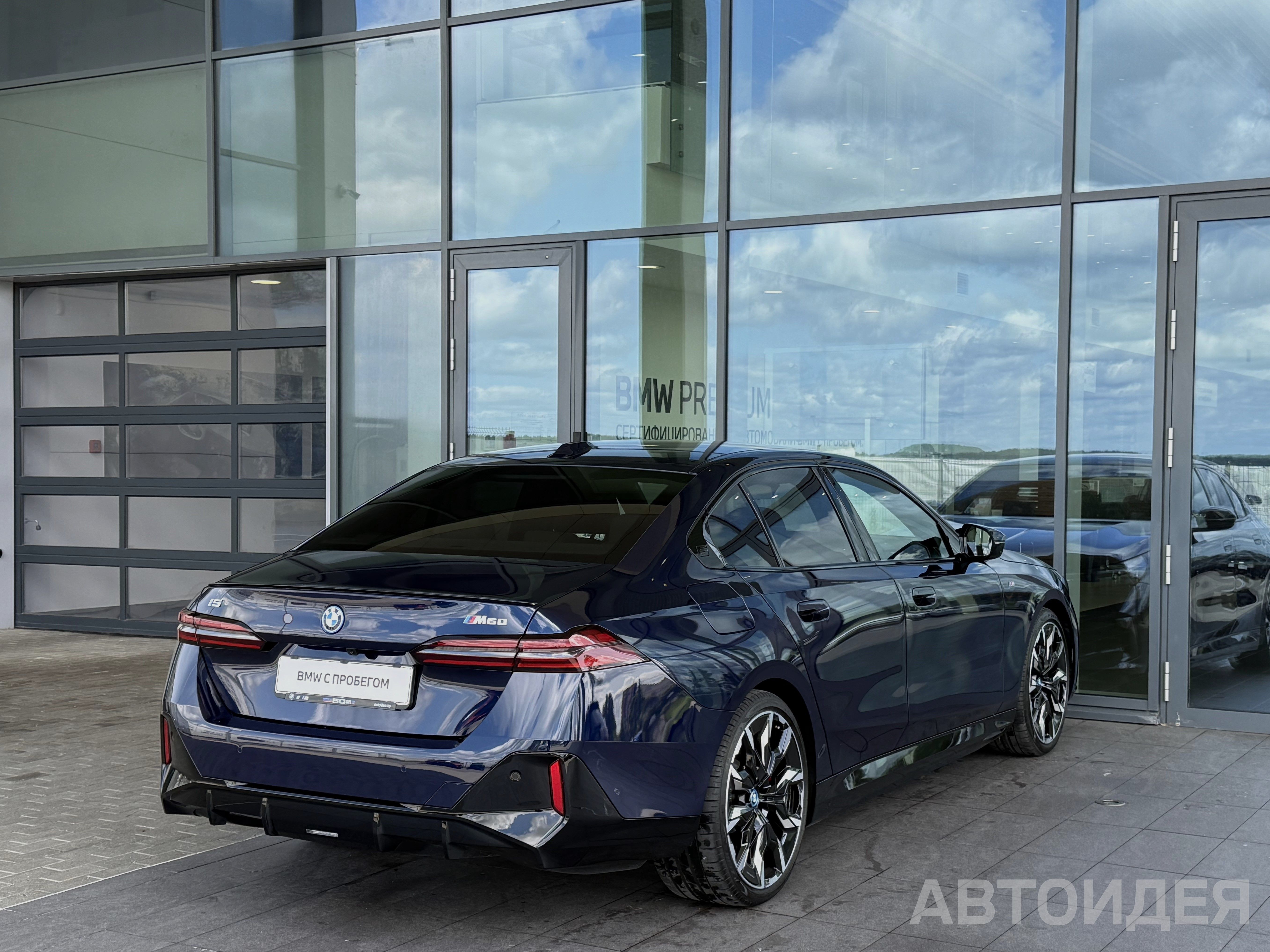BMW i5 M60 xDrive Sedan фото 3