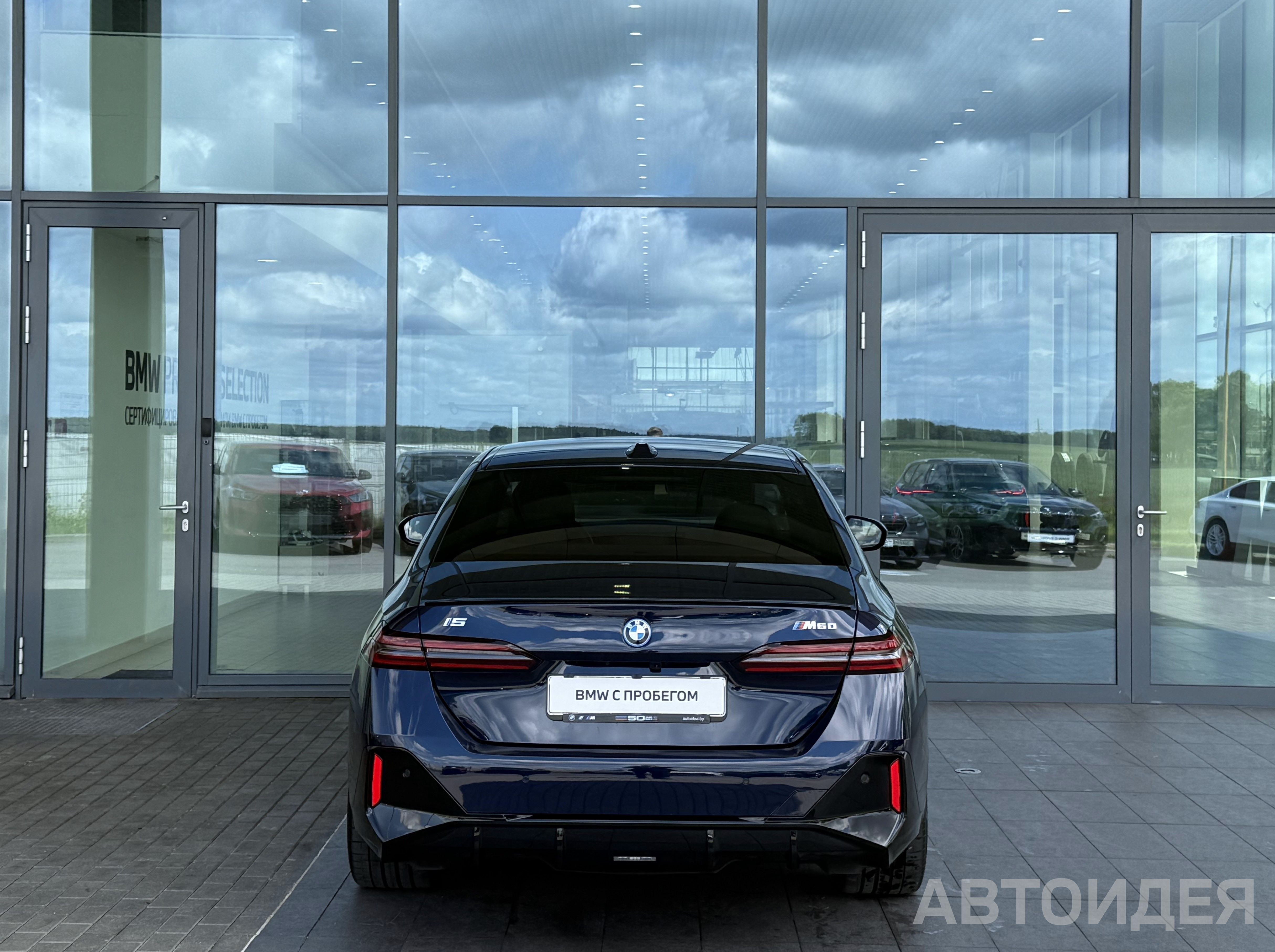 BMW i5 M60 xDrive Sedan фото 4