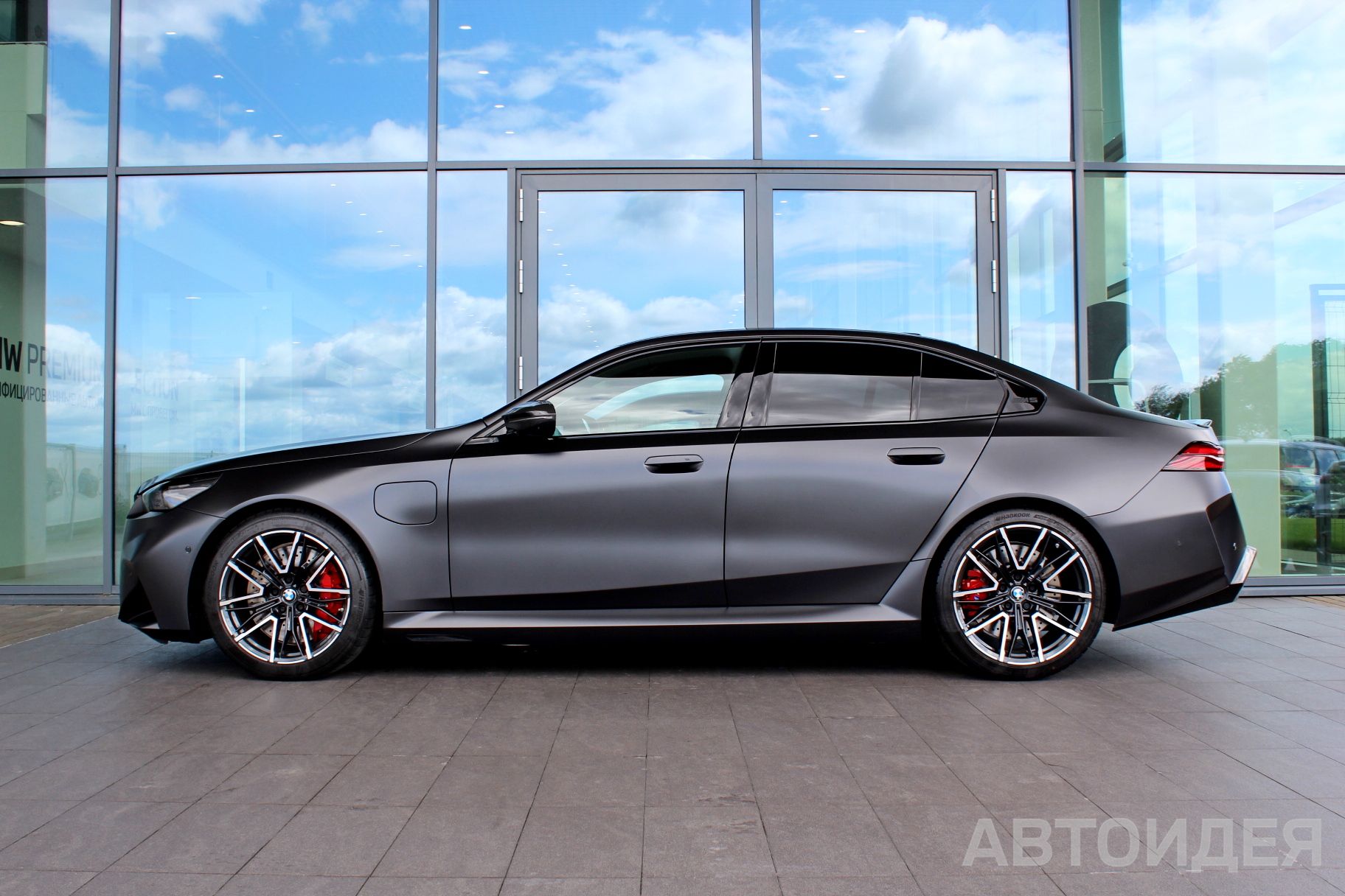 BMW M5 Sedan фото 3