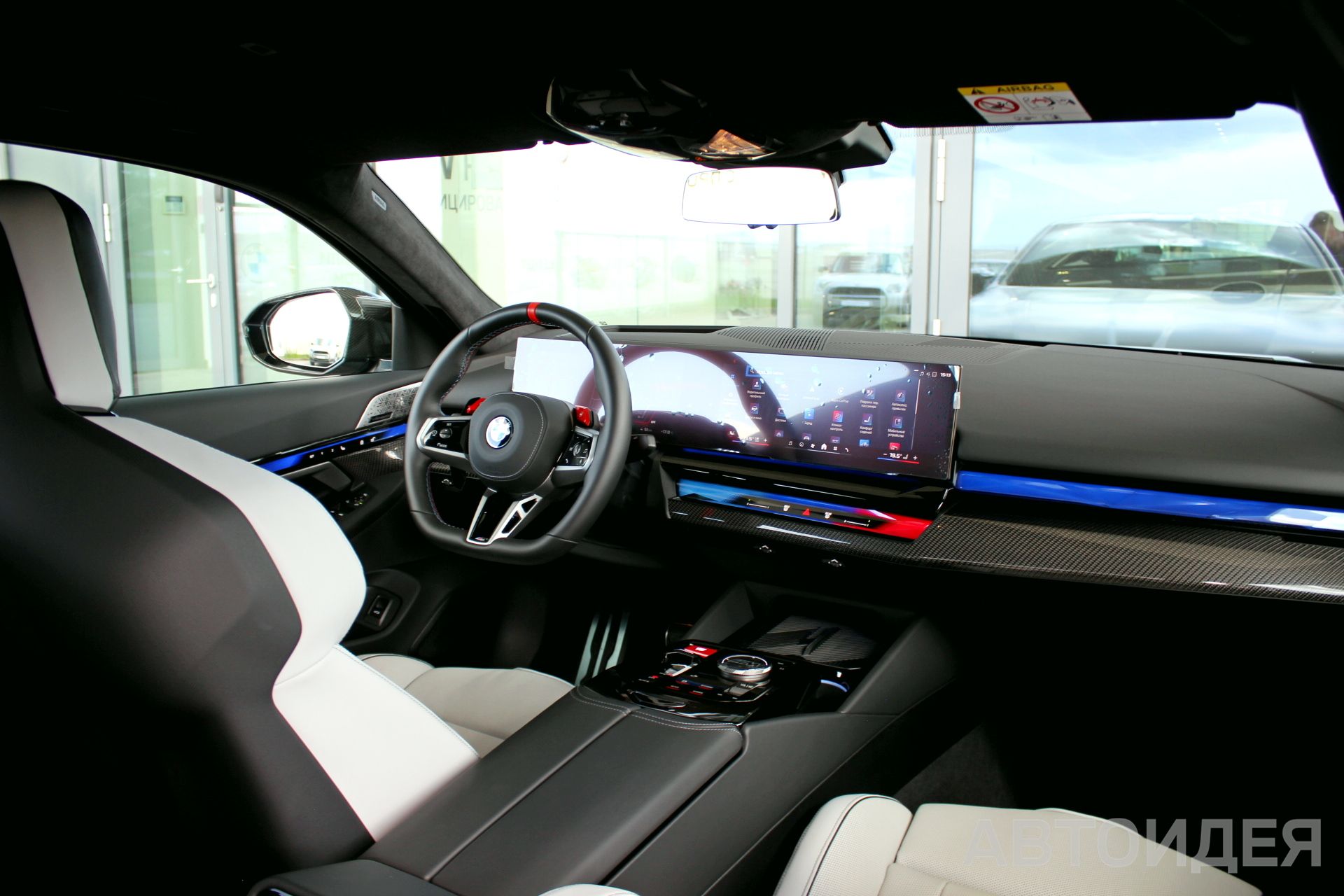 BMW M5 Sedan фото 8
