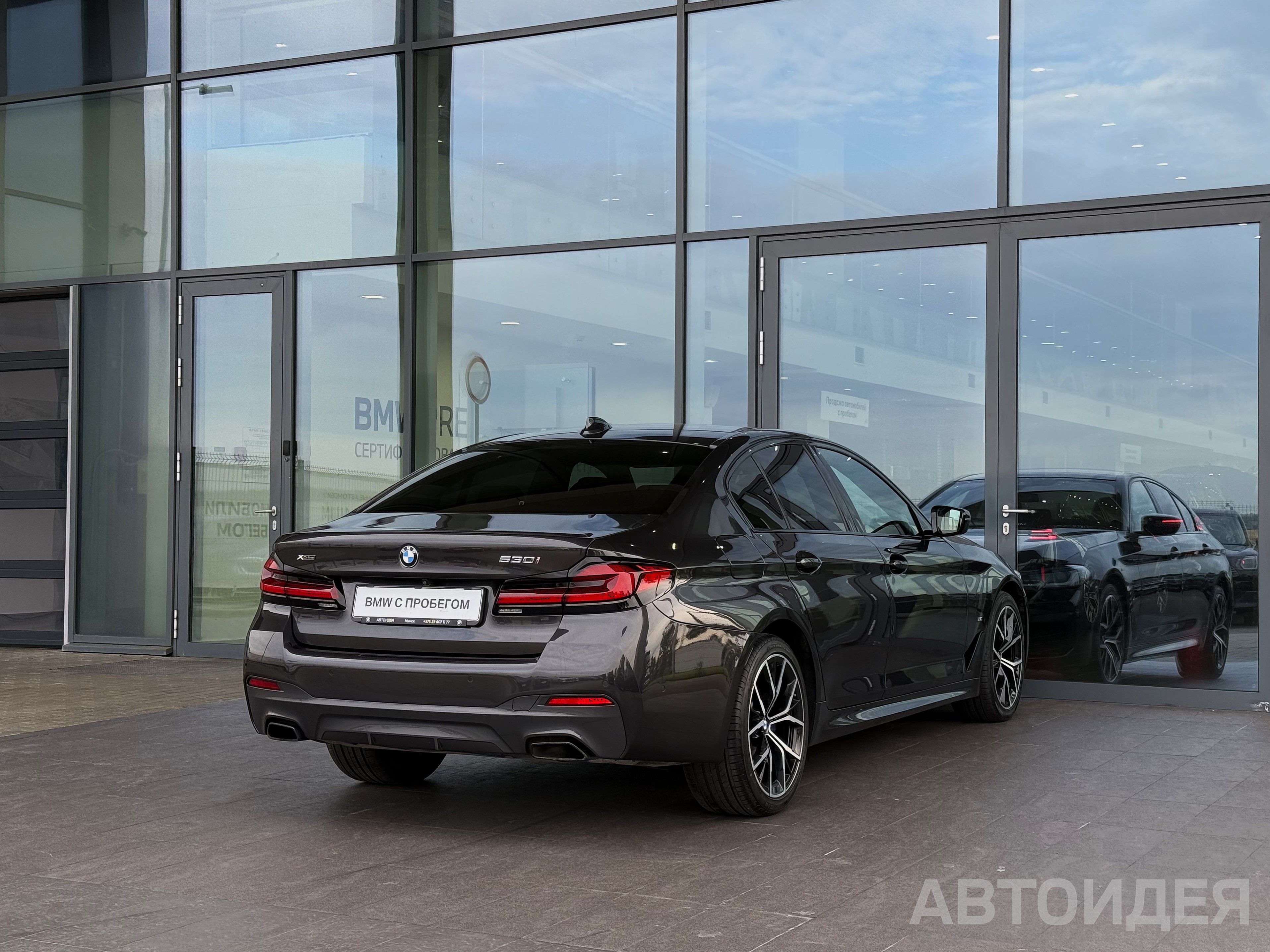 BMW 530i xDrive Sedan фото 3