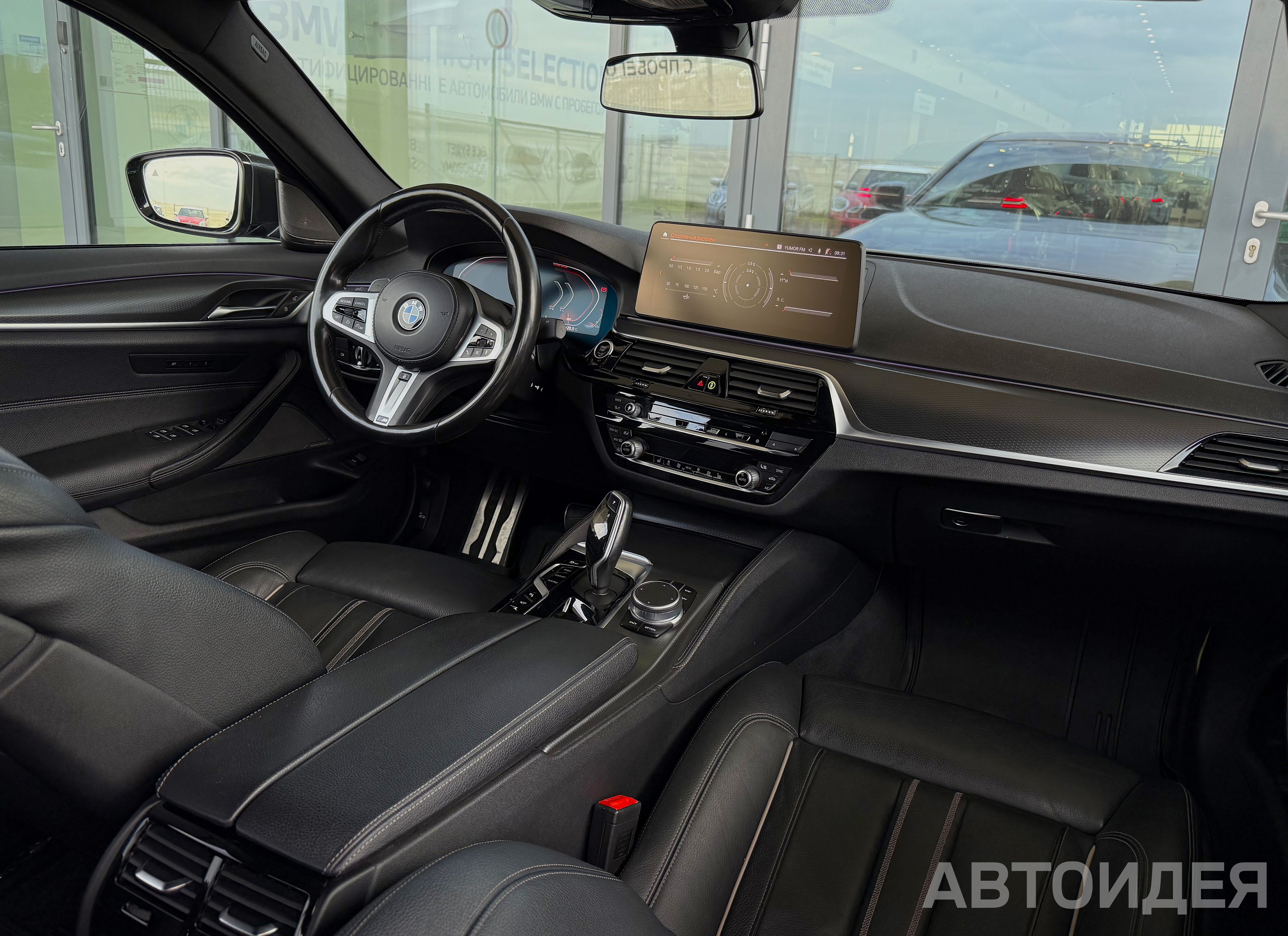 BMW 530i xDrive Sedan фото 5