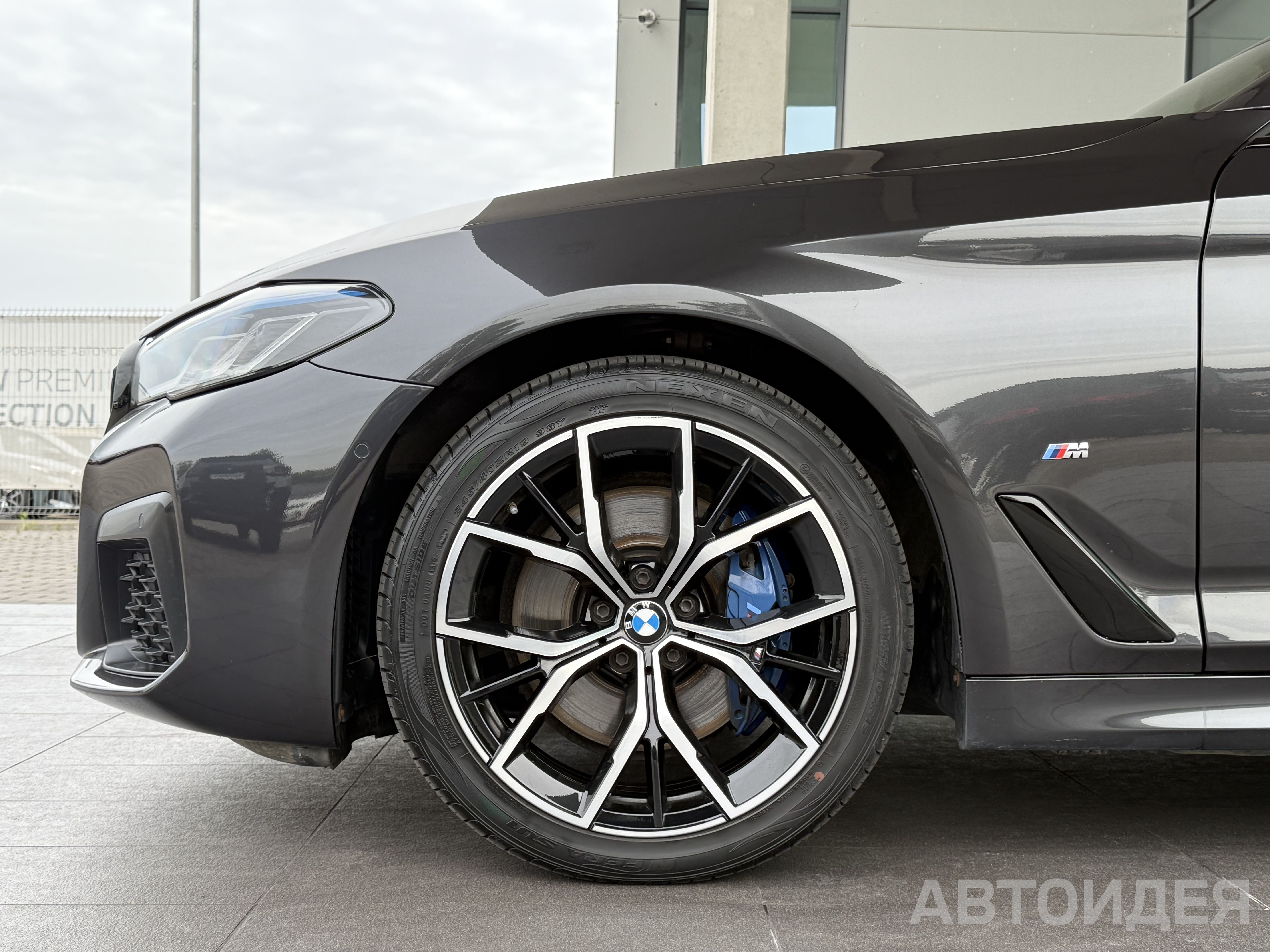 BMW 530i xDrive Sedan фото 24
