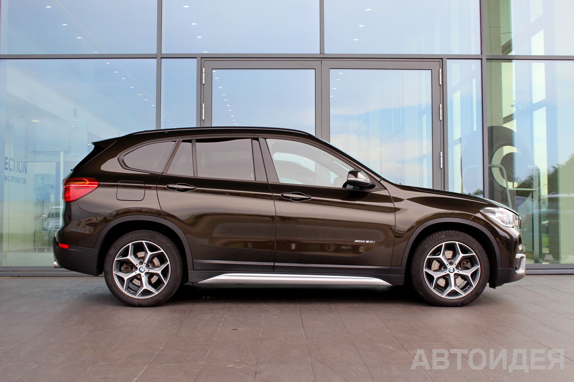 BMW X1 xDrive20i фото 3