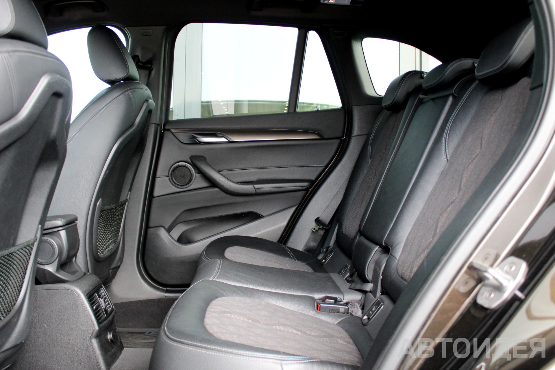 BMW X1 xDrive20i фото 20