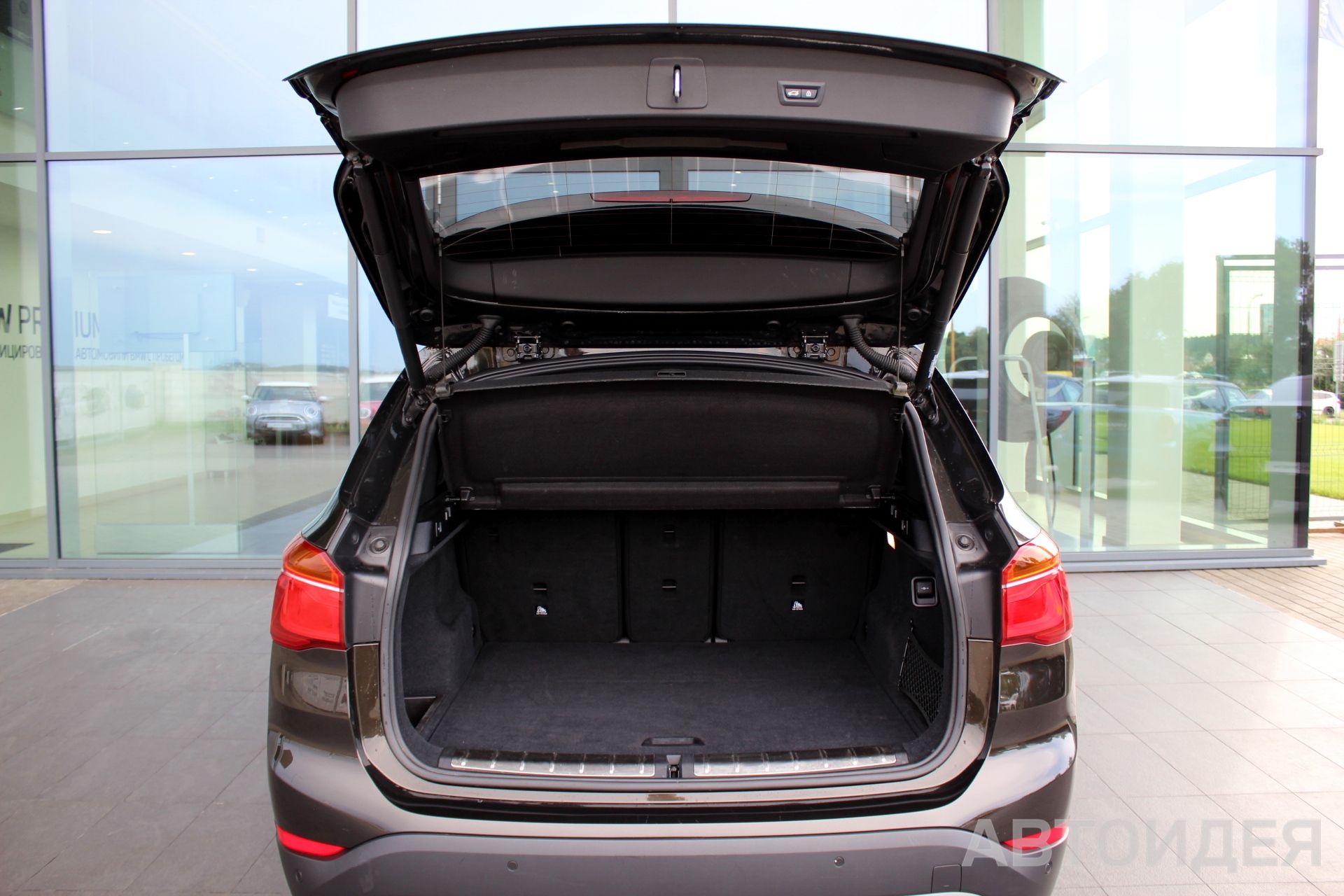 BMW X1 xDrive20i фото 24
