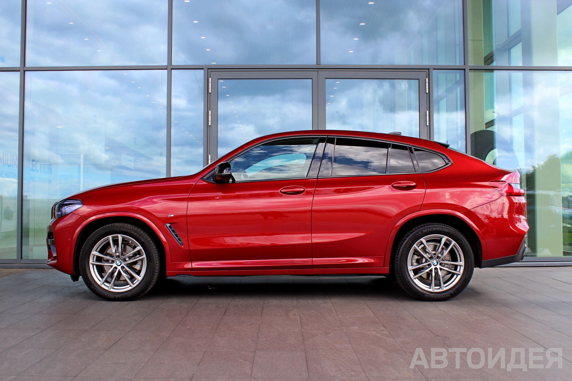 BMW X4 xDrive20i фото 2