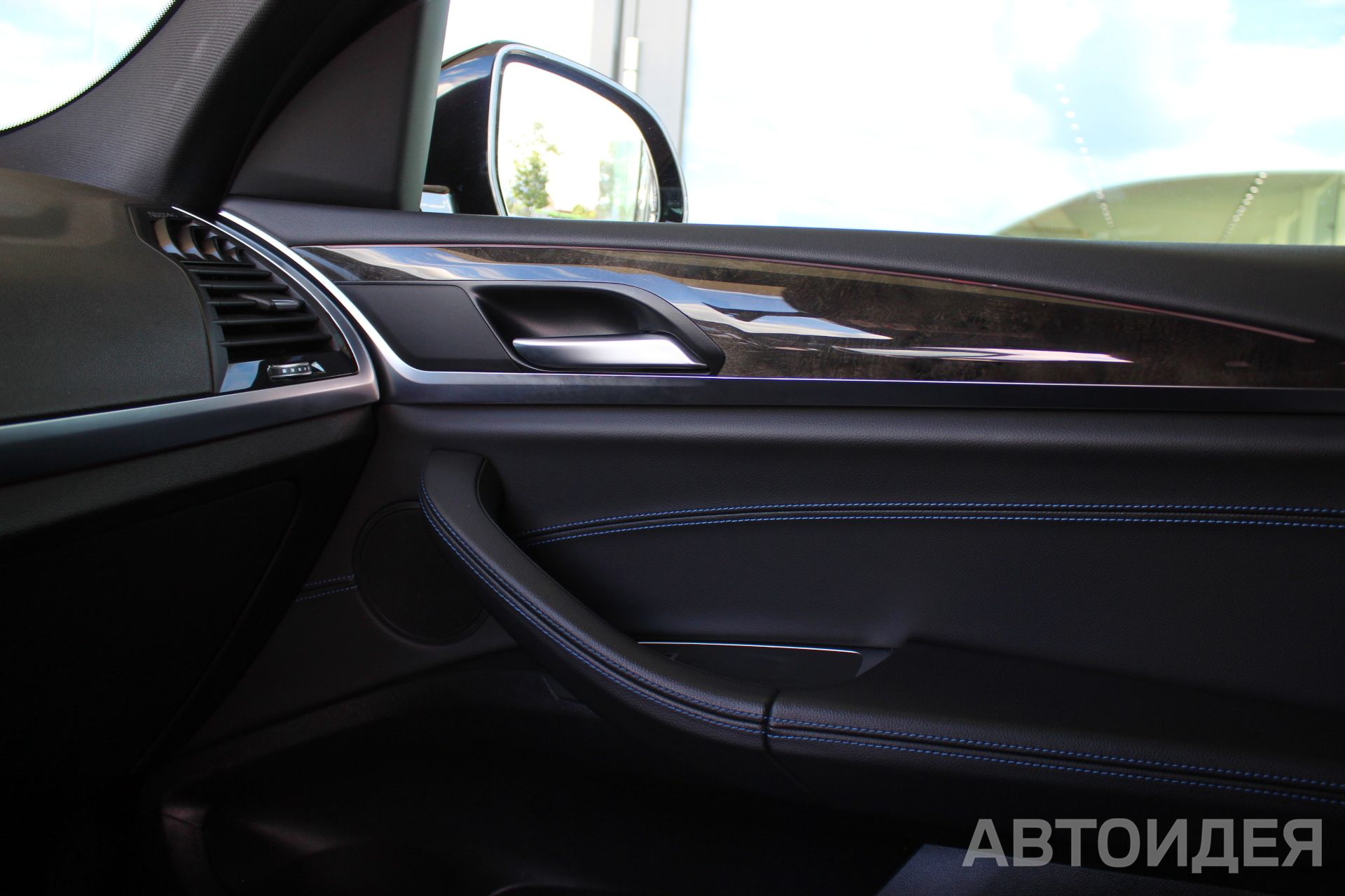 BMW X4 xDrive20i фото 14