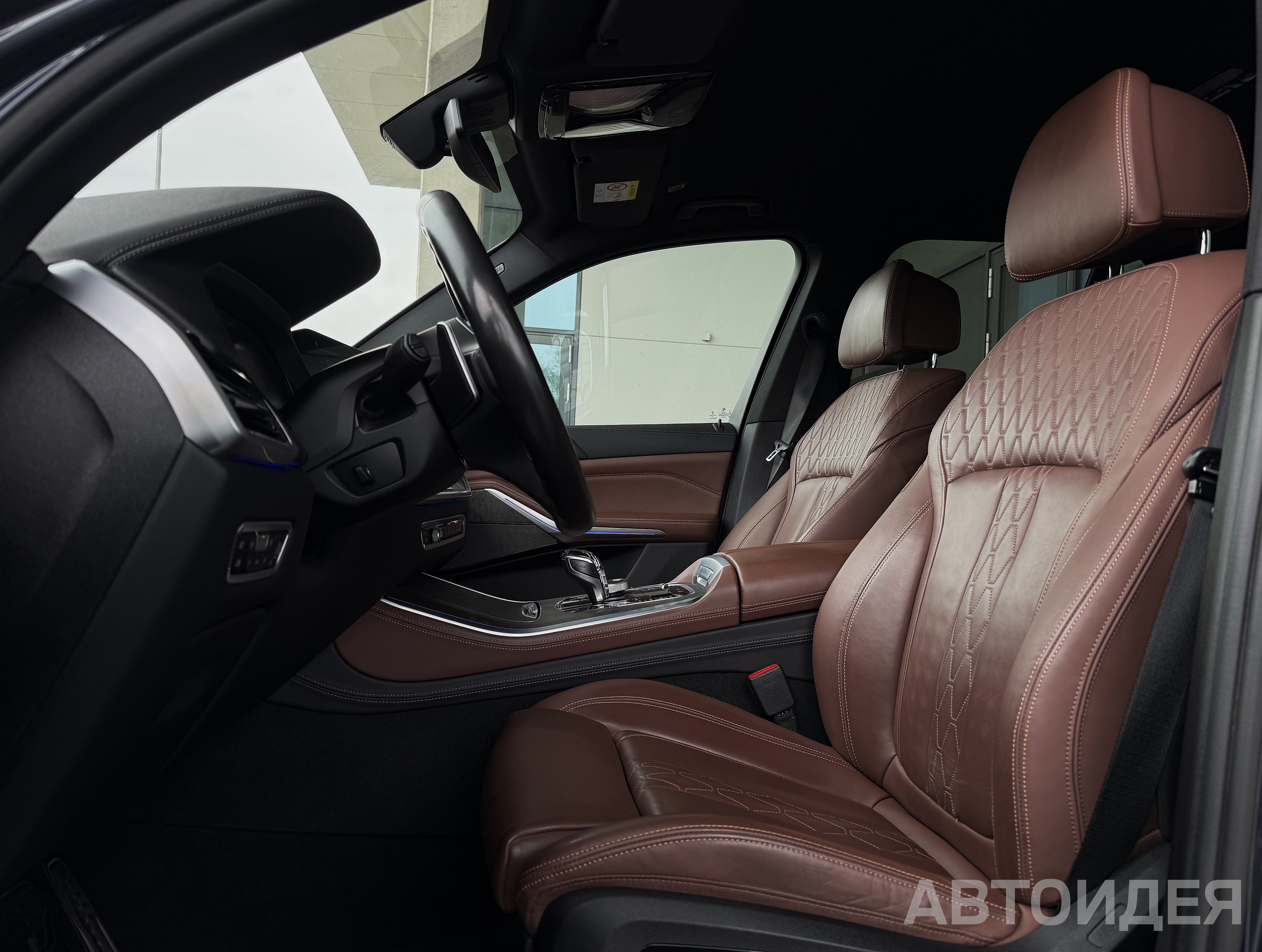 BMW X5 M50d фото 11