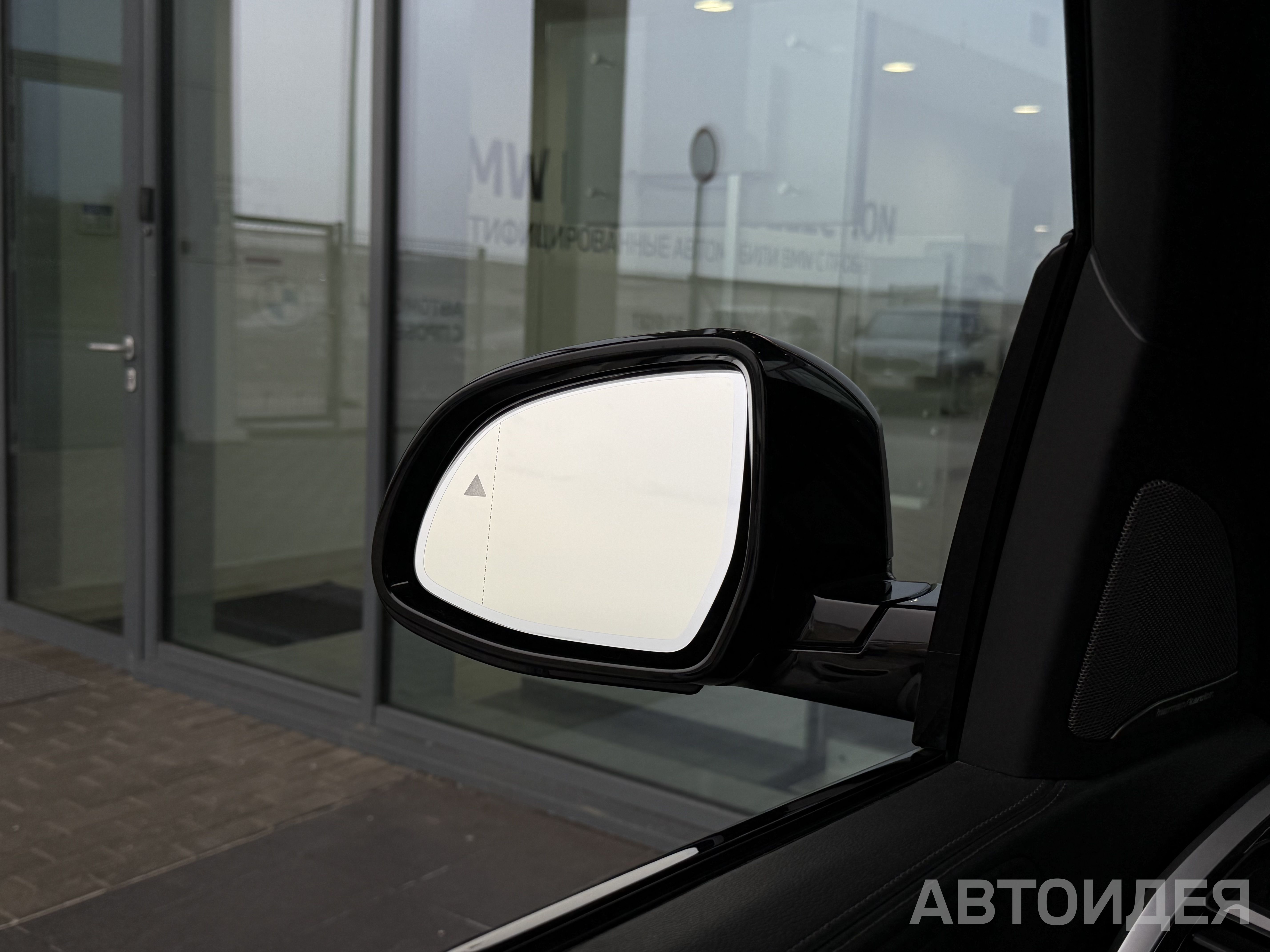 BMW X5 M50d фото 26