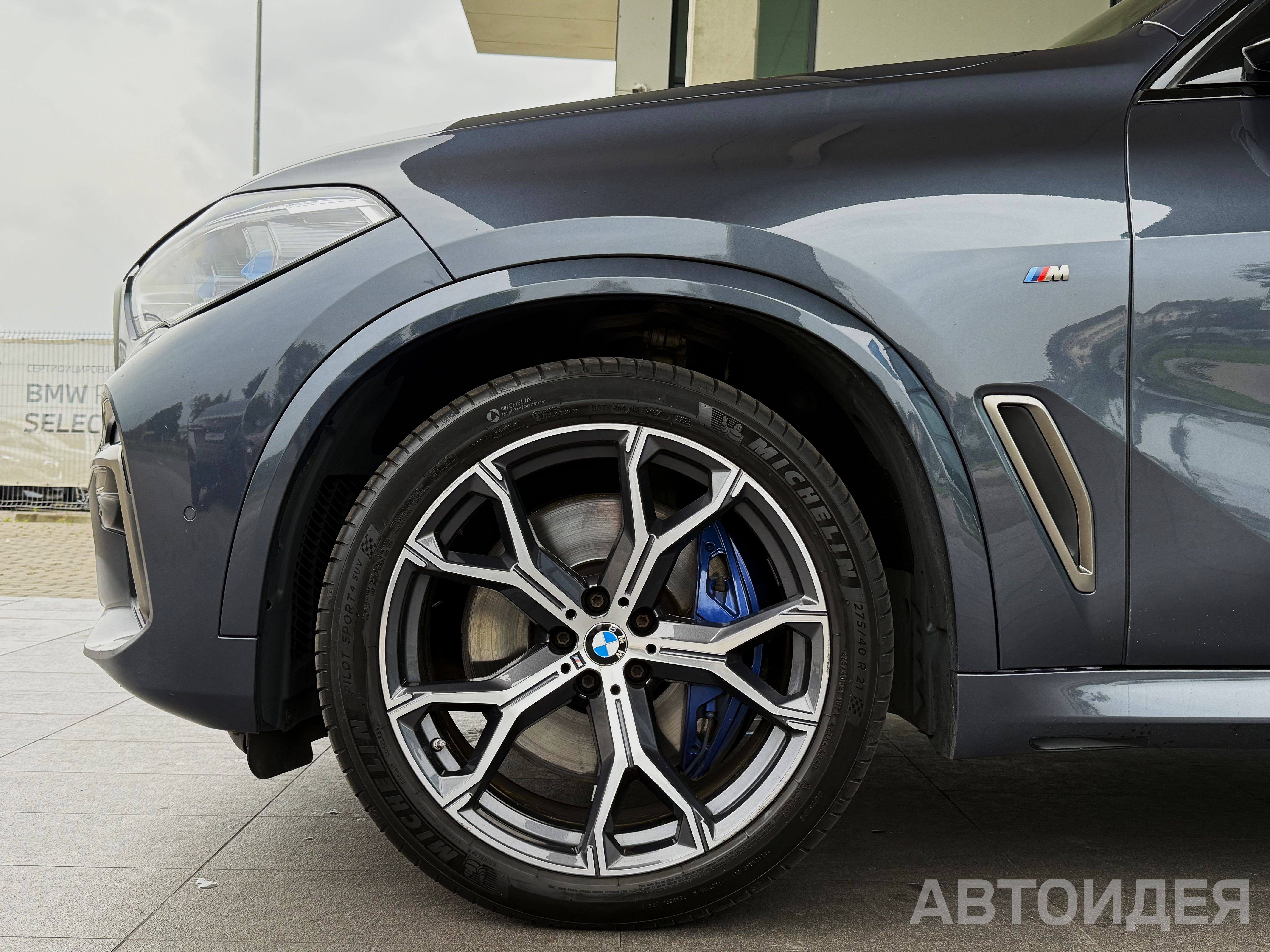 BMW X5 M50d фото 27