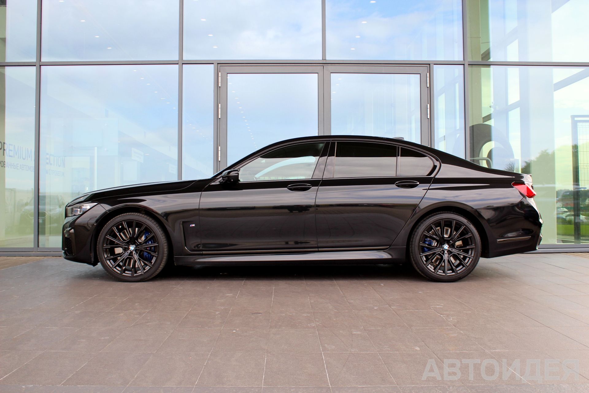 BMW 740d xDrive Sedan фото 2