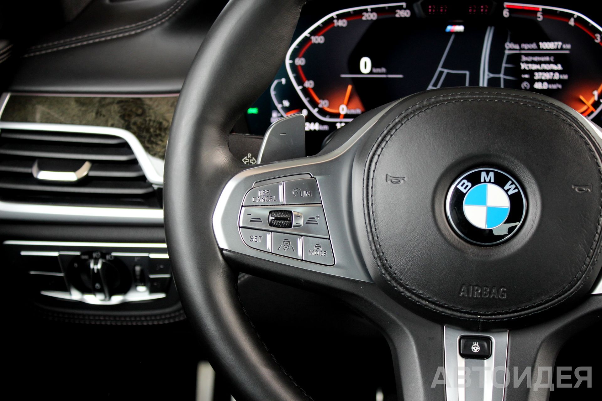 BMW 740d xDrive Sedan фото 10