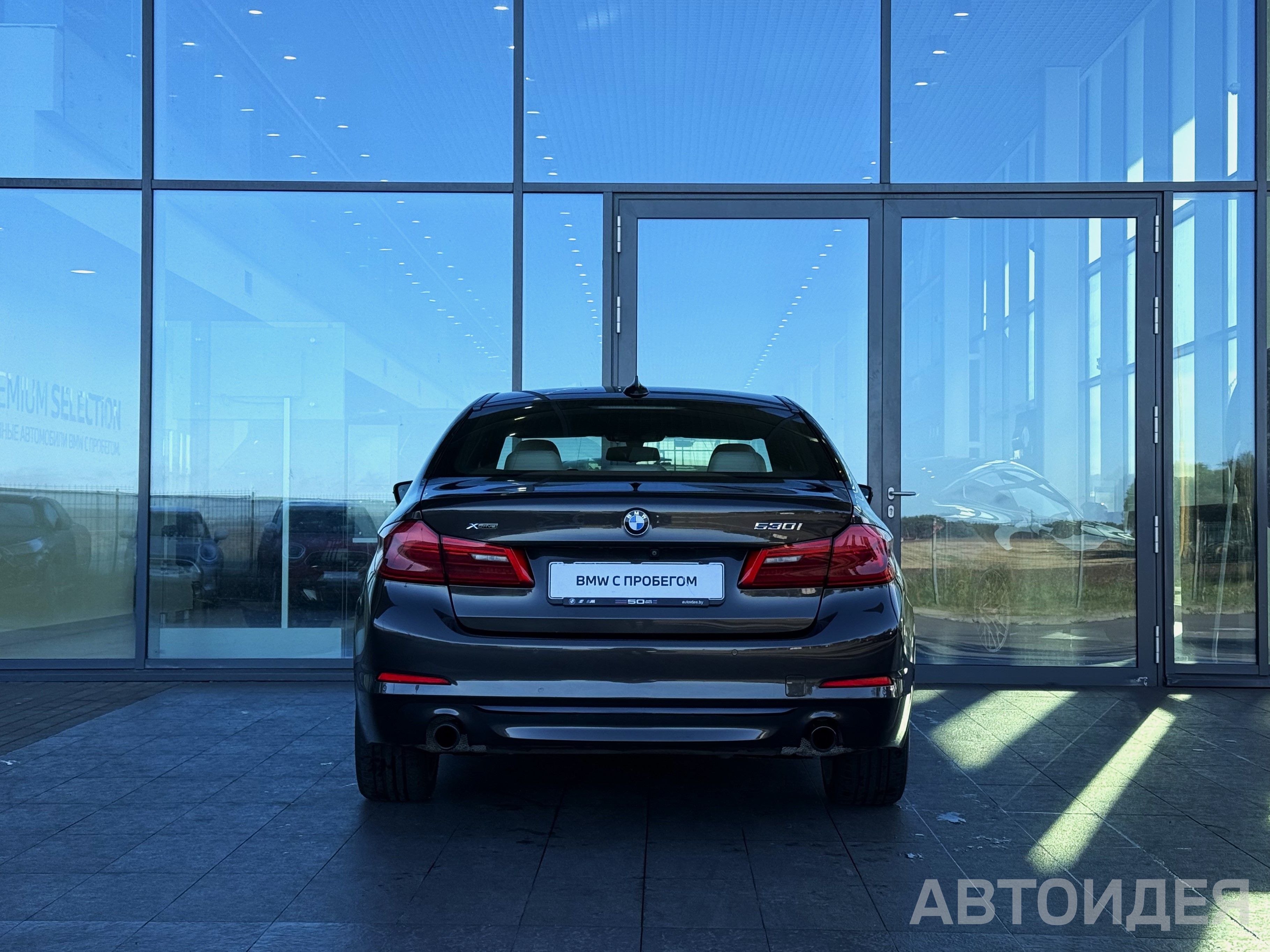 BMW 530i xDrive Sedan фото 4