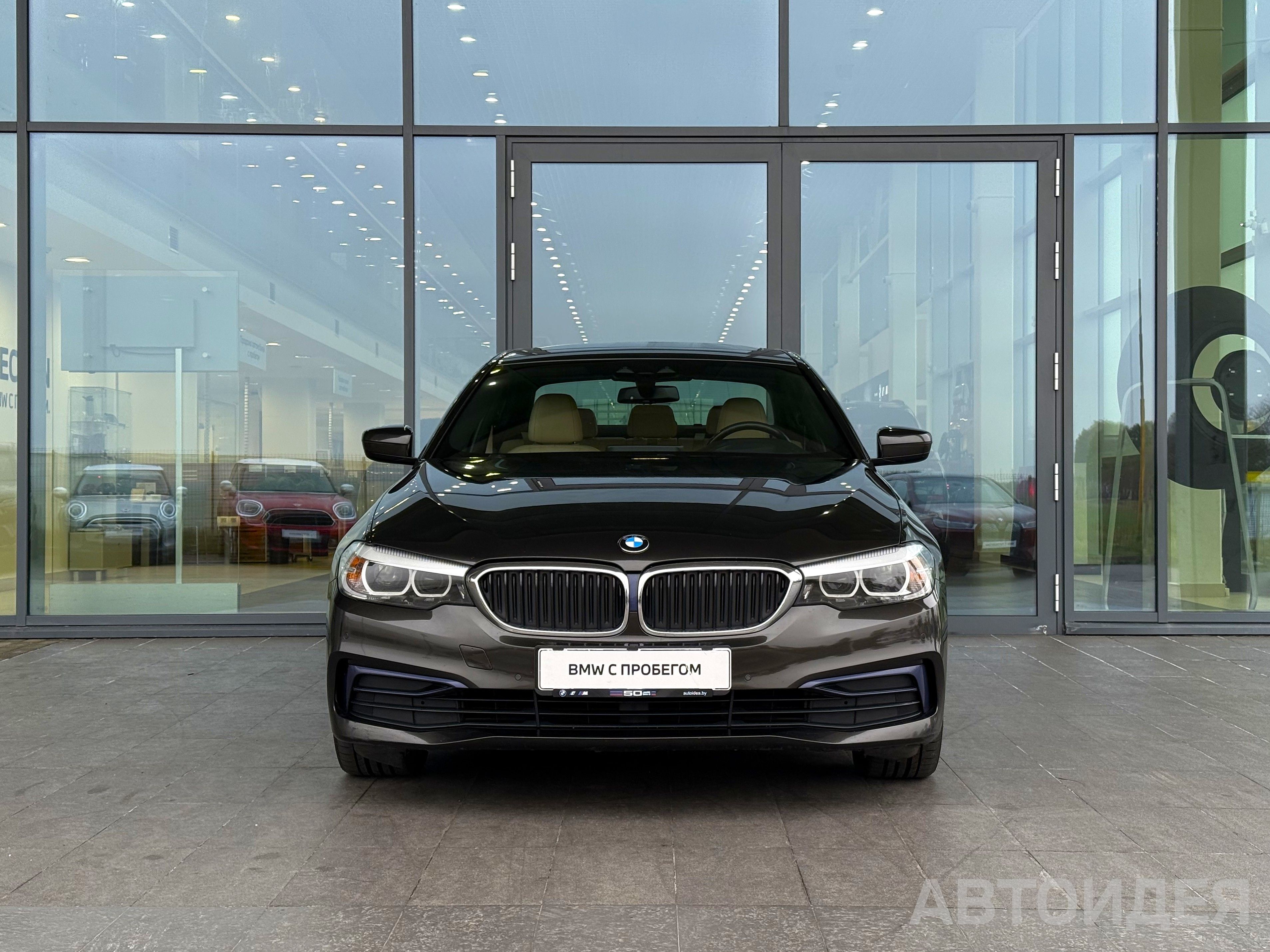 BMW 530i xDrive Sedan фото 1